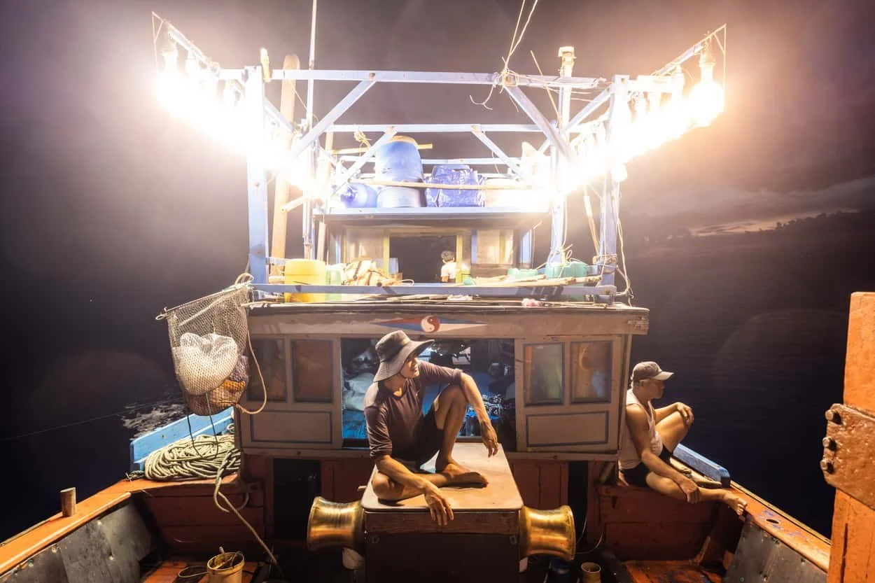 Night fishing: a nocturnal photography expedition in Vietnam