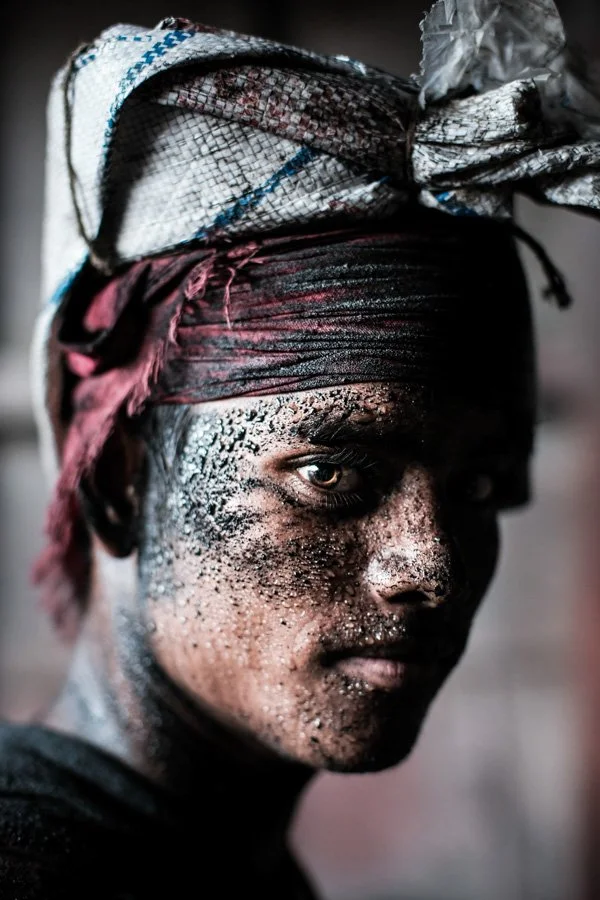 shallow-depth-of-field-f1-4-eye-focus-travel-portrait