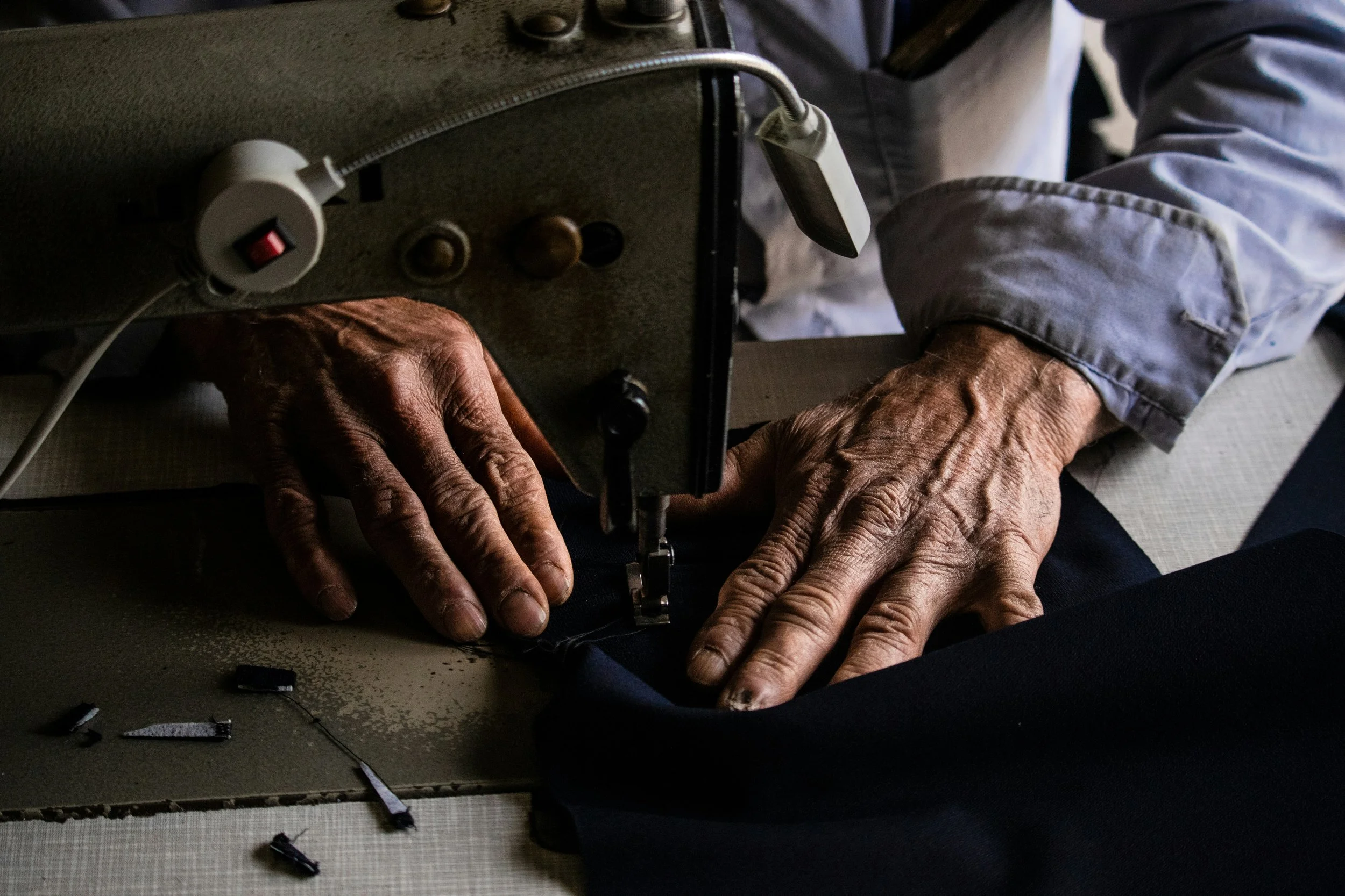 How High-Volume Clothiers Can Manage Alterations Without Missing a Detail