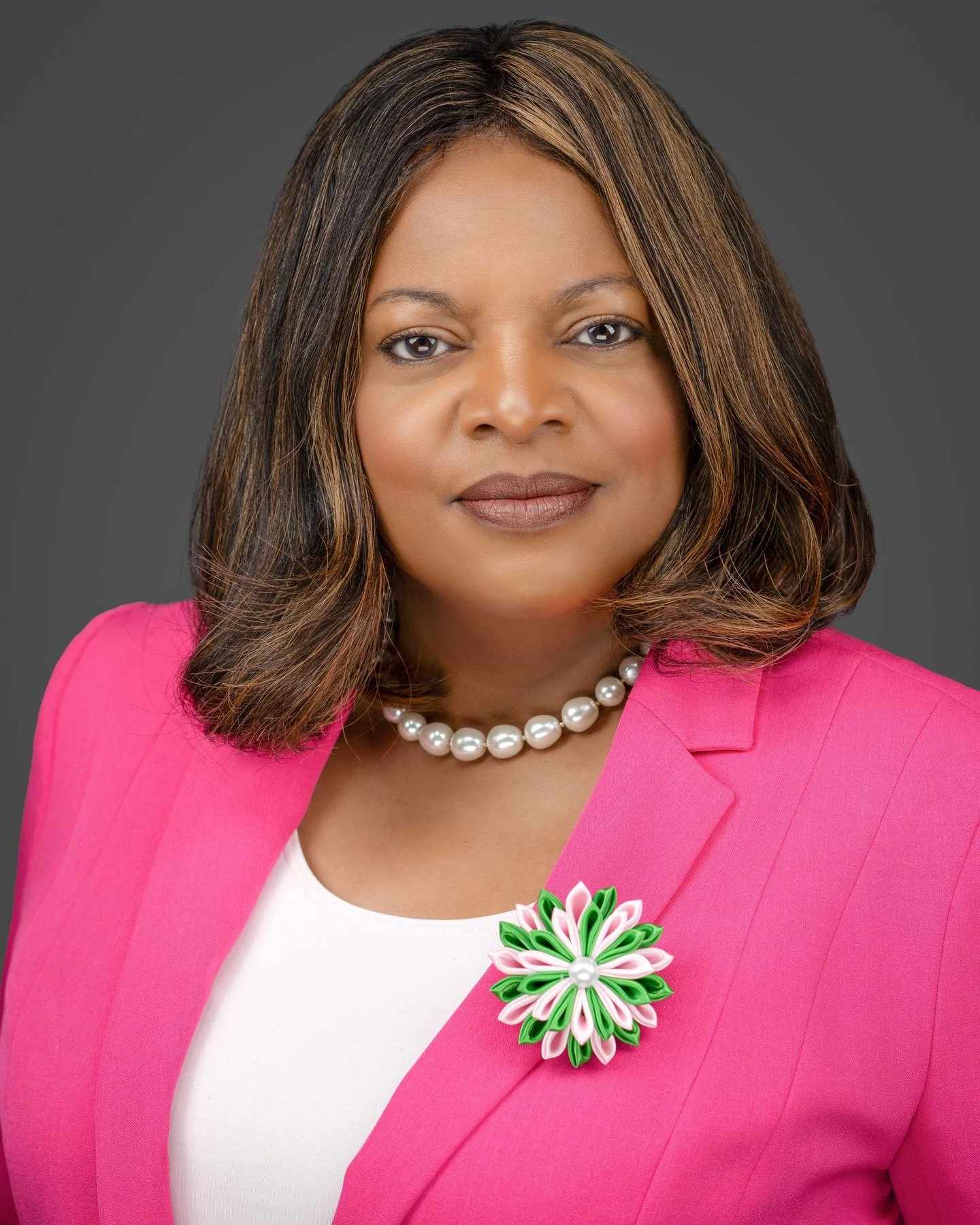 ✨ When you walk into our studio feeling nervous about headshots, we get it. But watch what happens when you trust our time-tested process...

You leave with images that show the confident, successful professional you truly are. 

This isn't just abou