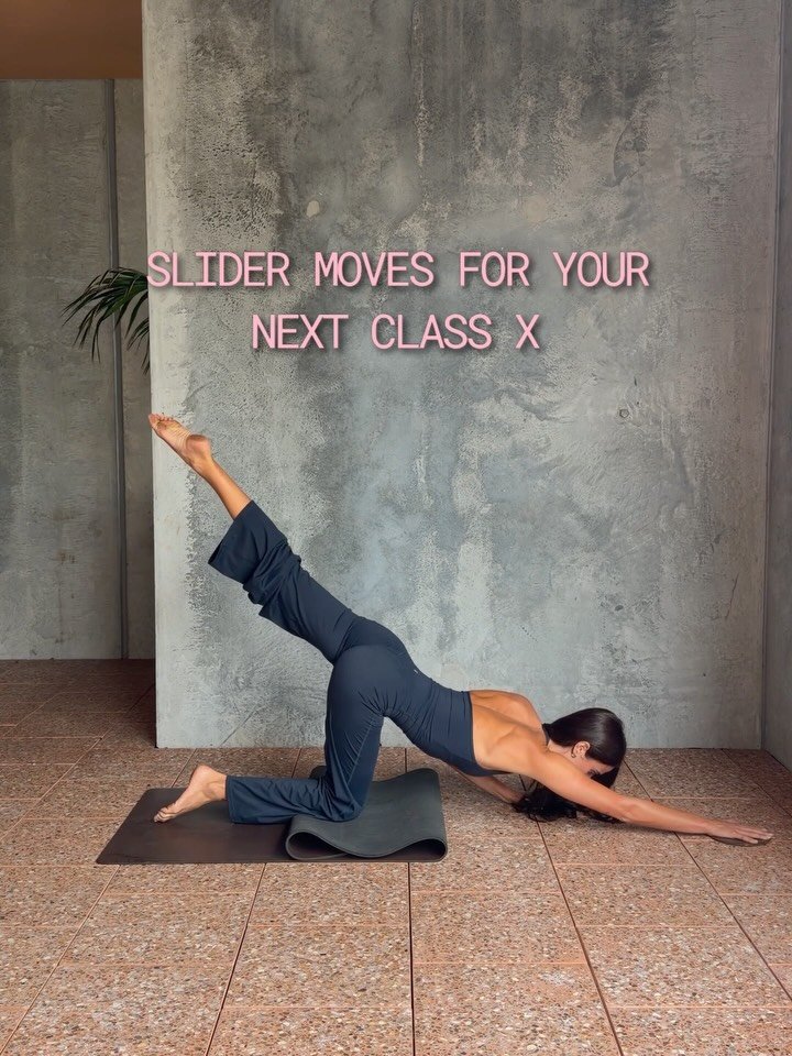 Slider series&mdash; save + try💛 

Don&rsquo;t have a reformer at home? Get yourself some sliders! They add controlled instability, so you have to manage both movement and resistance. 

Wearing @leelo.active dc: &lsquo;clubflex&rsquo;

&bull;
&bull;