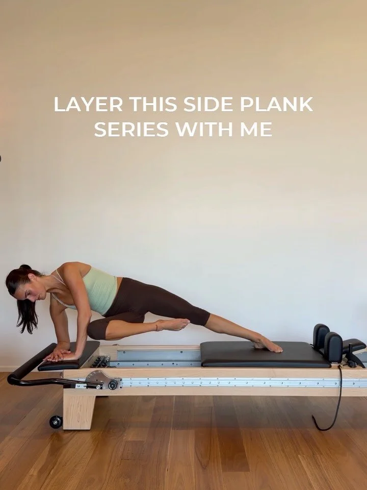 Save + try&mdash; side plank/oblique series with a whole lot of shoulder stability🤎

Wearing @csb DC: ALANA

Ask for spring tension xx 

&bull;
&bull;
#reformerpi̇lates #reformerclass #reformerworkout #pilatesinspo #pilatesinspodaily