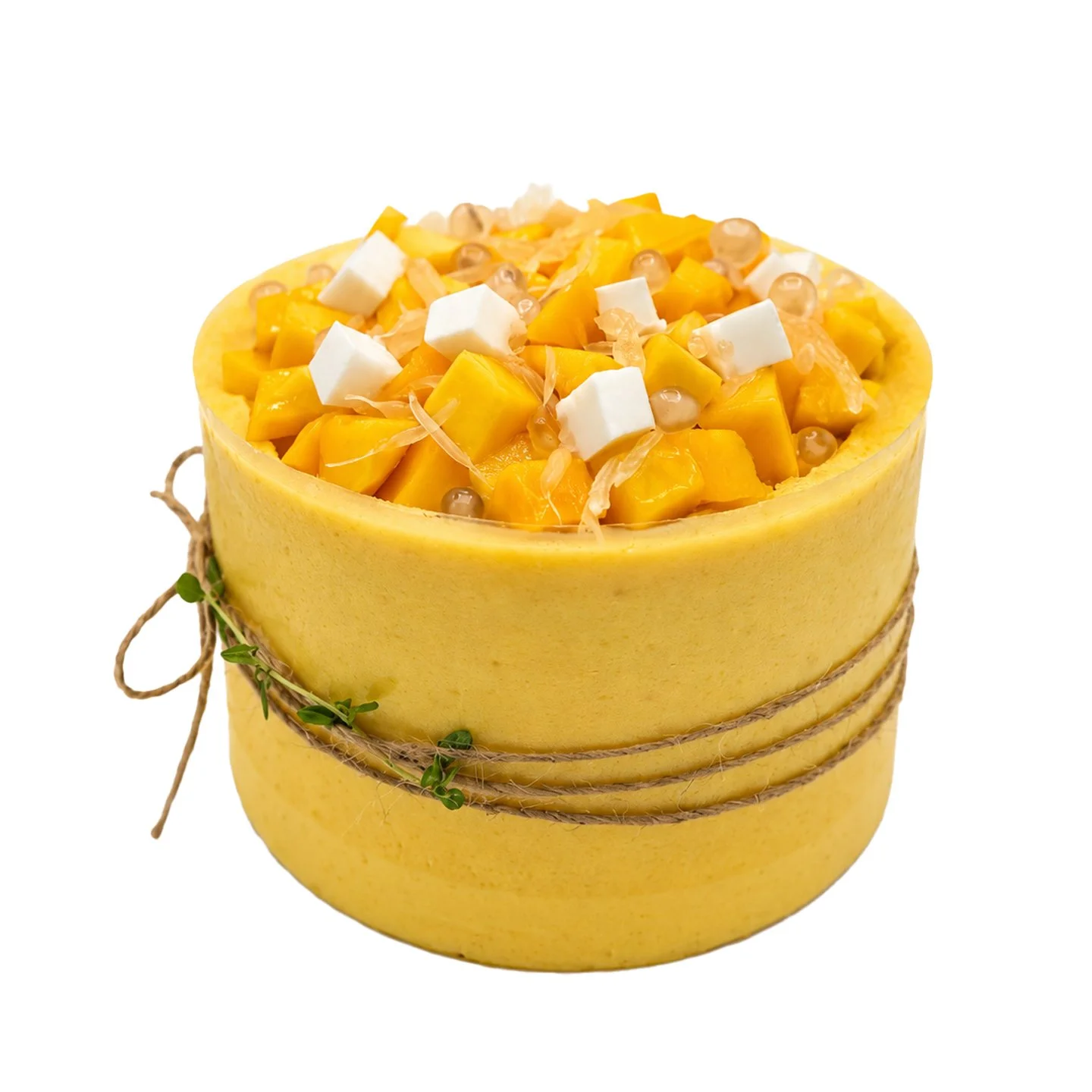 6” Mango Sago  

Fresh mango, pomelo, coconut cream & vanilla sponge.
