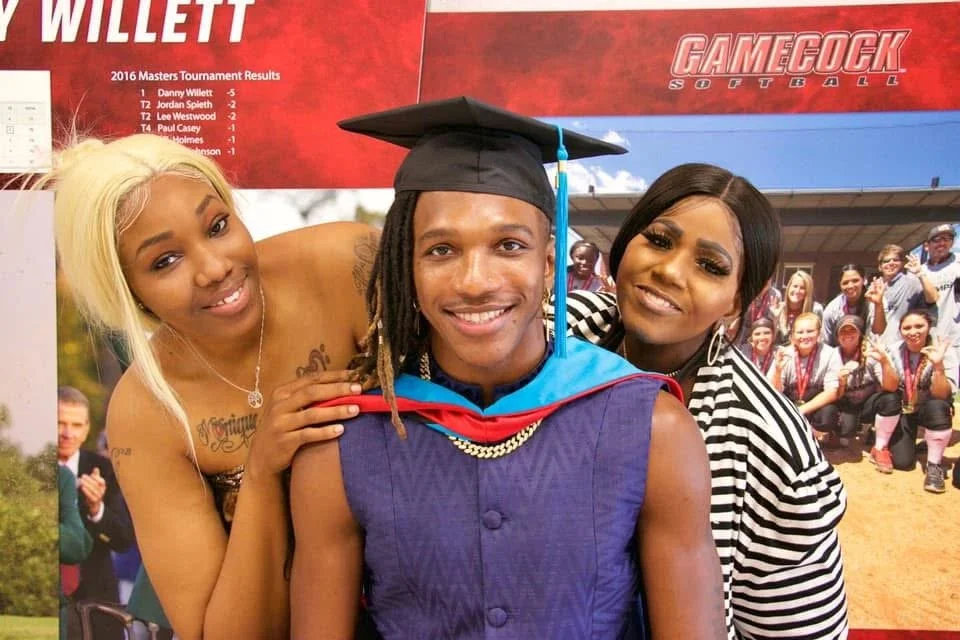 Deundray with his sister and mom