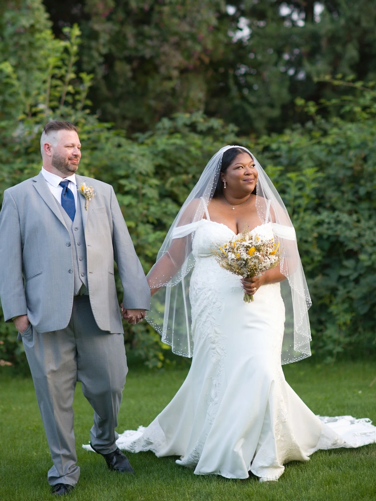 Kierra&rsquo;s day was so beautiful!! I love getting little peaks at wedding day photos 🥰

We went for a softer glam with a touch of shimmer! I love how the things she loved most, from her sculpted base to the shimmery eye, came through so beautiful