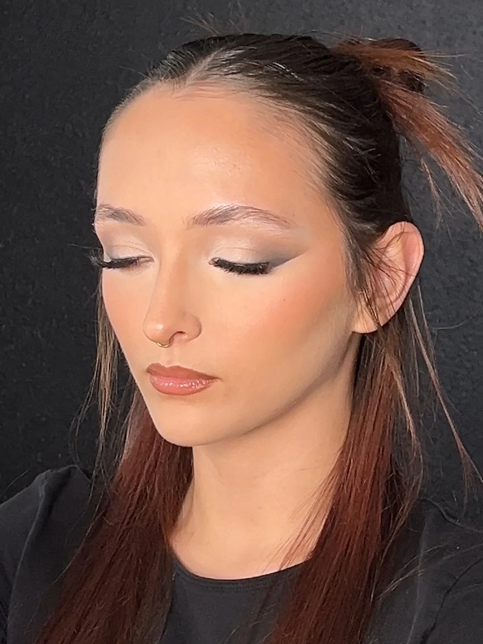 Full glam doesn&rsquo;t have to look heavy or overdone! 
This look was all about keeping the base smooth, seamless, and refined while still giving that full glam moment ✨

Light layers is the key to full glam to enhance the skin instead of sitting on