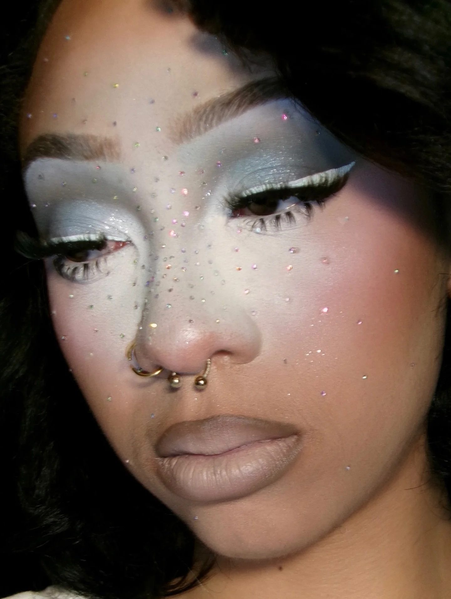 I&rsquo;ve been too obsessed with @sophiasinot looks lately that I just had to do my own spin on the rhinestones ✨🤍 I wanted to do an &ldquo;Ice Queen&rdquo; kind of look for the holidays, so it was the perfect mix ❄️🧊

Key Products:
@bobbibrown Vi