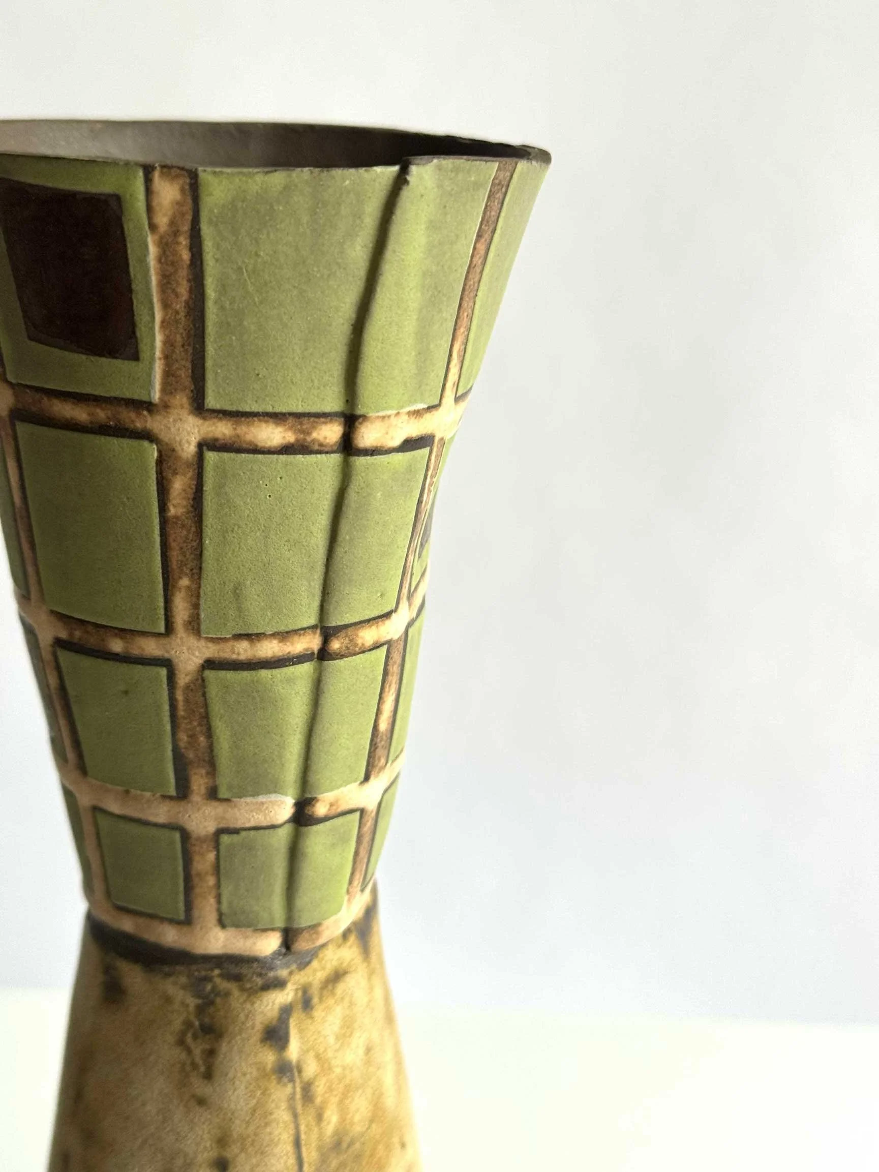 ancient cream and plaid tip top vase #1