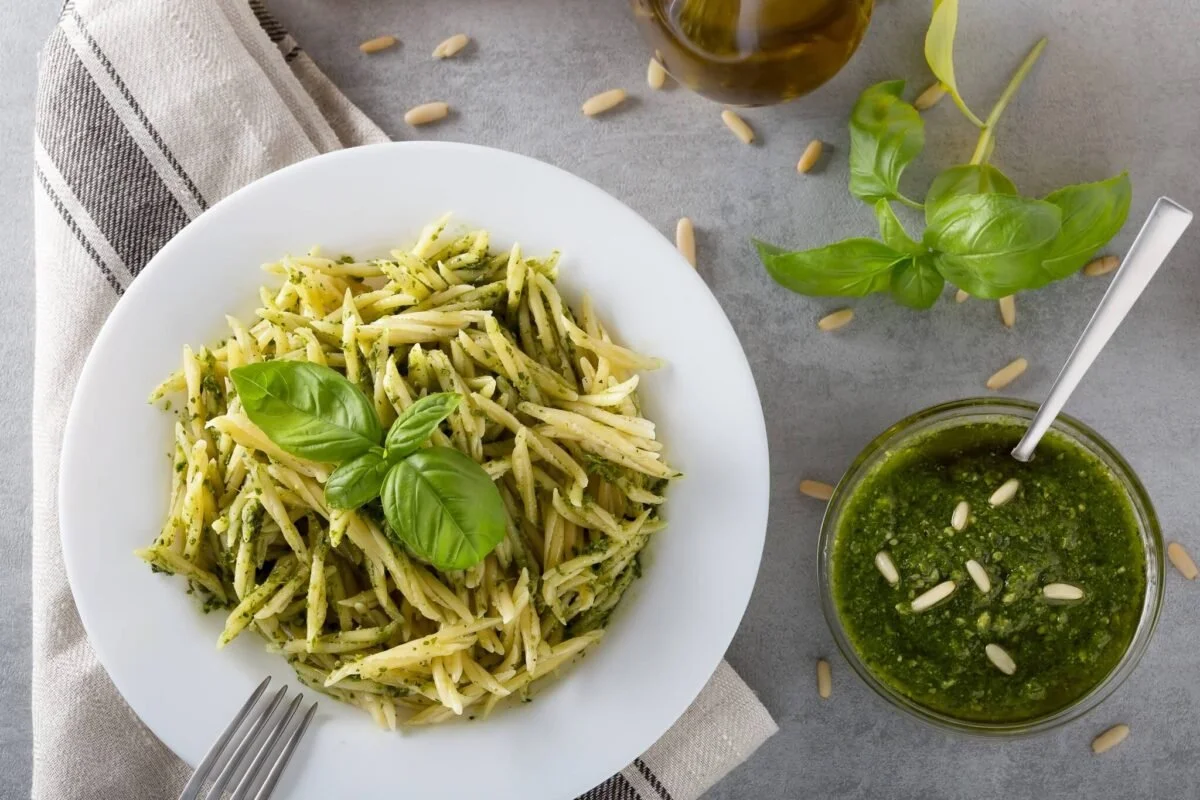 What-to-Eat-in-Cinque-Terre-Trofie-al-Pesto-1200x800.jpeg
