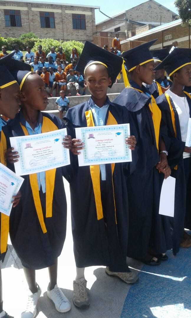 2017-11-16_Ruhango_Graduation2.jpg