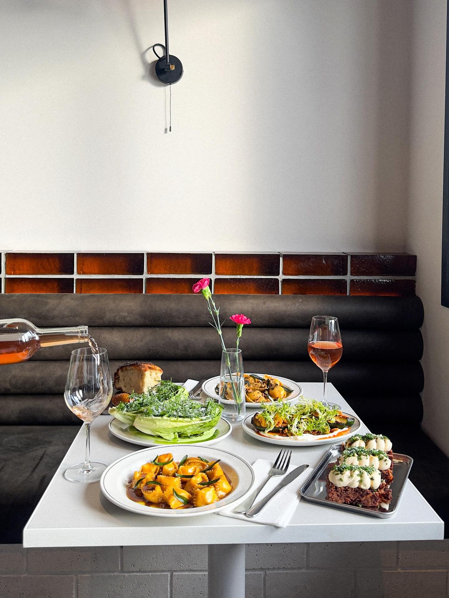 Hundreds of hash browns, 
Kilos of hand rolled pasta, 
Many late nights, 
8 weeks of booked out sittings!

HUGE congrats to the @nostra.kitchen team on their first full venue takeover ❤️

Hosting @nostra.kitchen was way bigger than any of us imagined