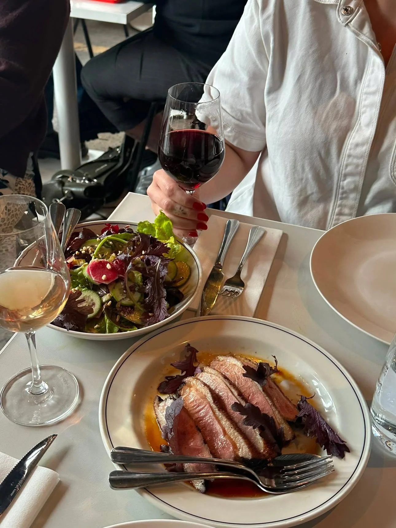 A little recap from last Sunday&rsquo;s Sheffy Series 
@yonas.kitchen X @frozencola 

Long lunches, open flame, slow plates and good company.

The kind of meal where no one checks the time and every course turns into another conversation.

Thank you 