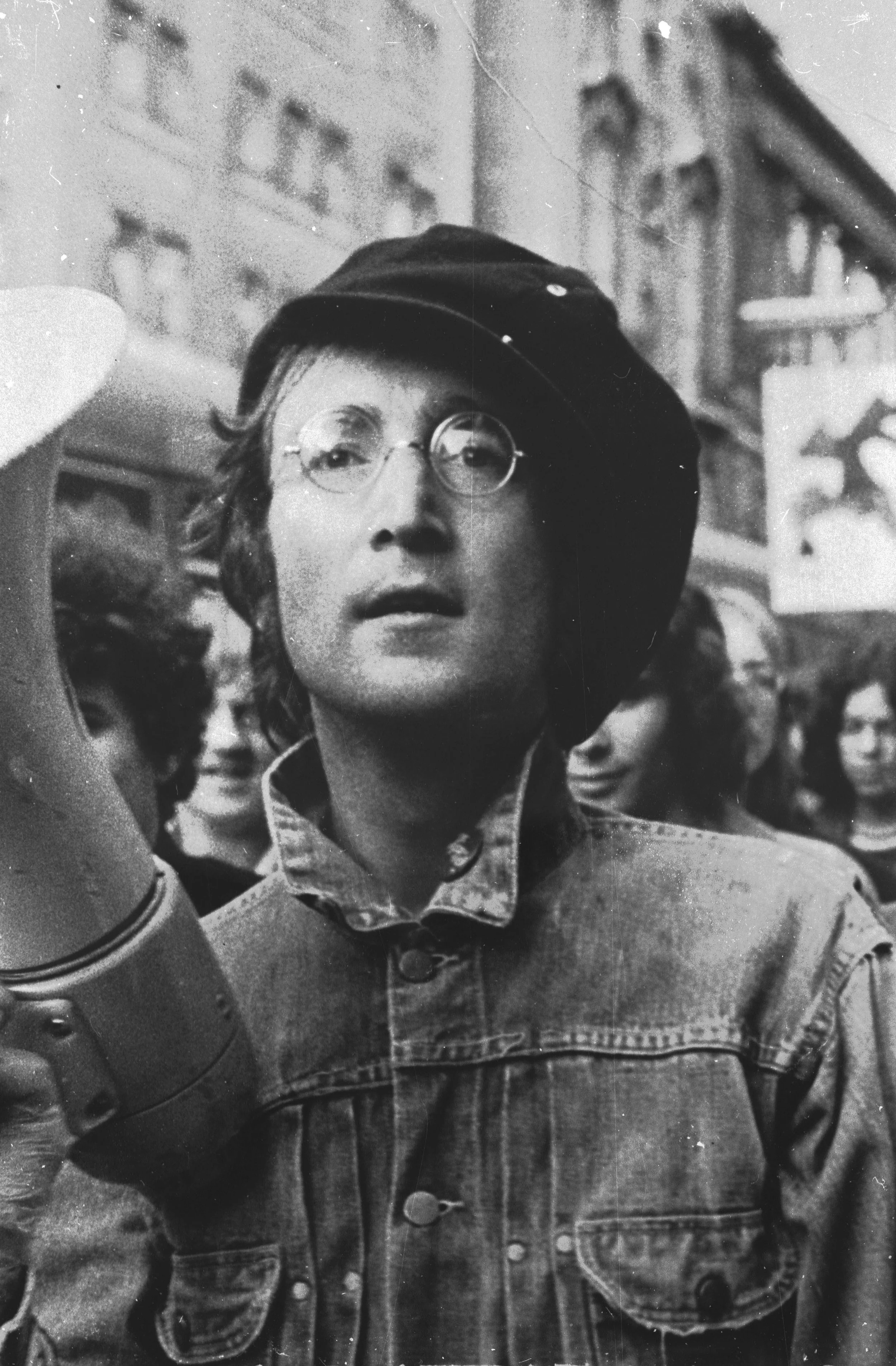 Lennon OzMarch.jpg