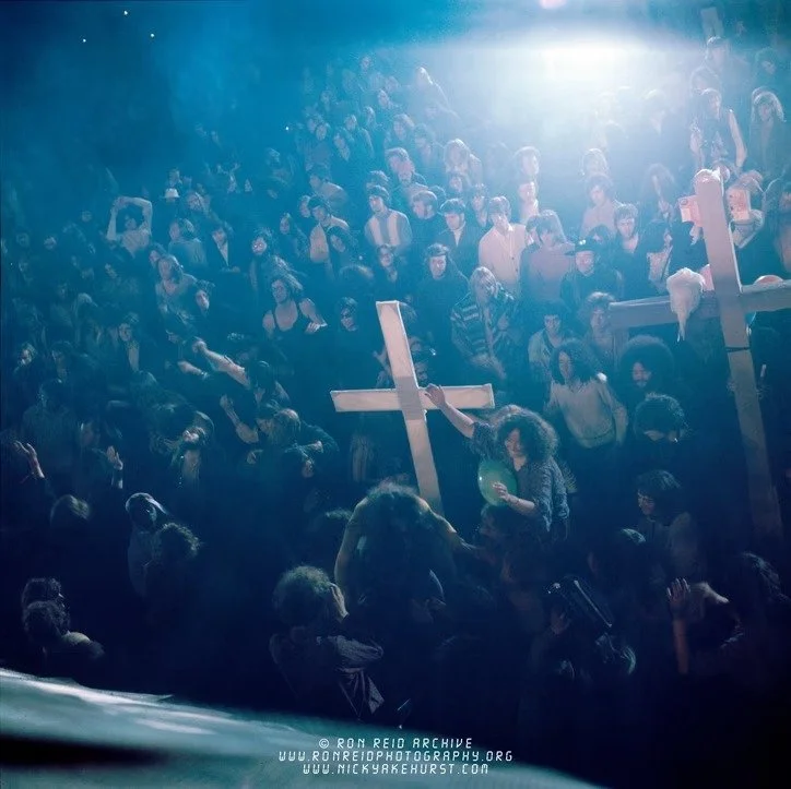 Glastonbury crowd.jpg