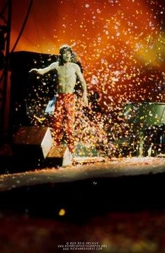 Mick Jagger no top bubbles.jpg