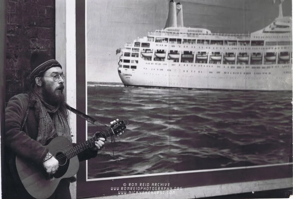 Busker, Portobello.jpg