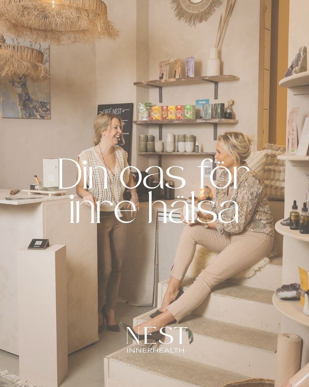 Hos oss p&aring; @nestinnerhealth_studio hittar du mer &auml;n bara en yogastudio. H&auml;r finns en plats d&auml;r du f&aring;r vara dig sj&auml;lv, v&auml;cka din inre kraft och skapa balans i livet &ndash; genom yoga, meditation och n&auml;rvaro. 