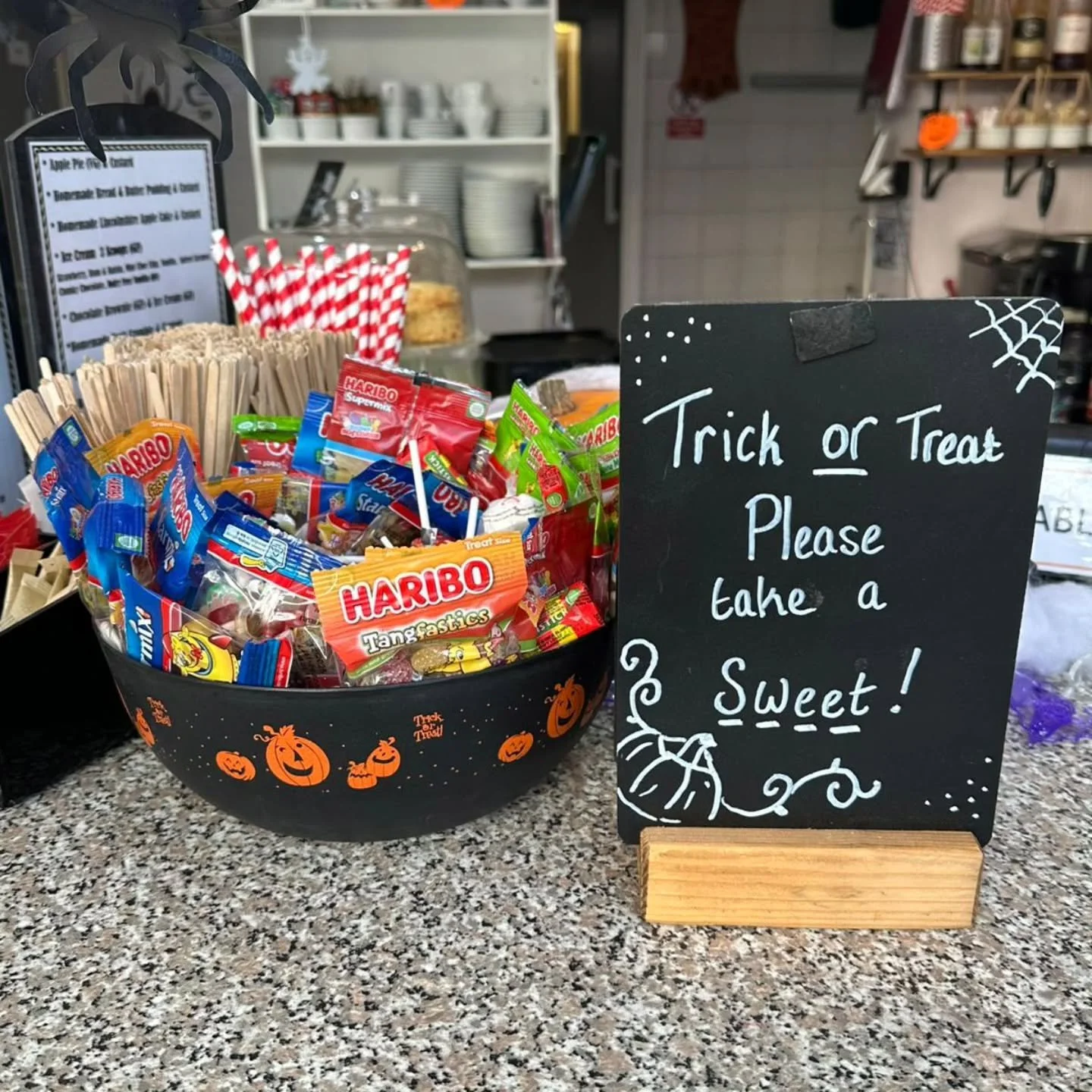 🎃 Heading to the Sleaford Pumpkin Festival? 🎃
Don&rsquo;t forget to pop into Market Square Caf&eacute; while you&rsquo;re here!
Pick up a Trick or Treat Sweet 🍬👻 and enjoy some spooky-good vibes!

📍 Just off the high street in the Market Square
