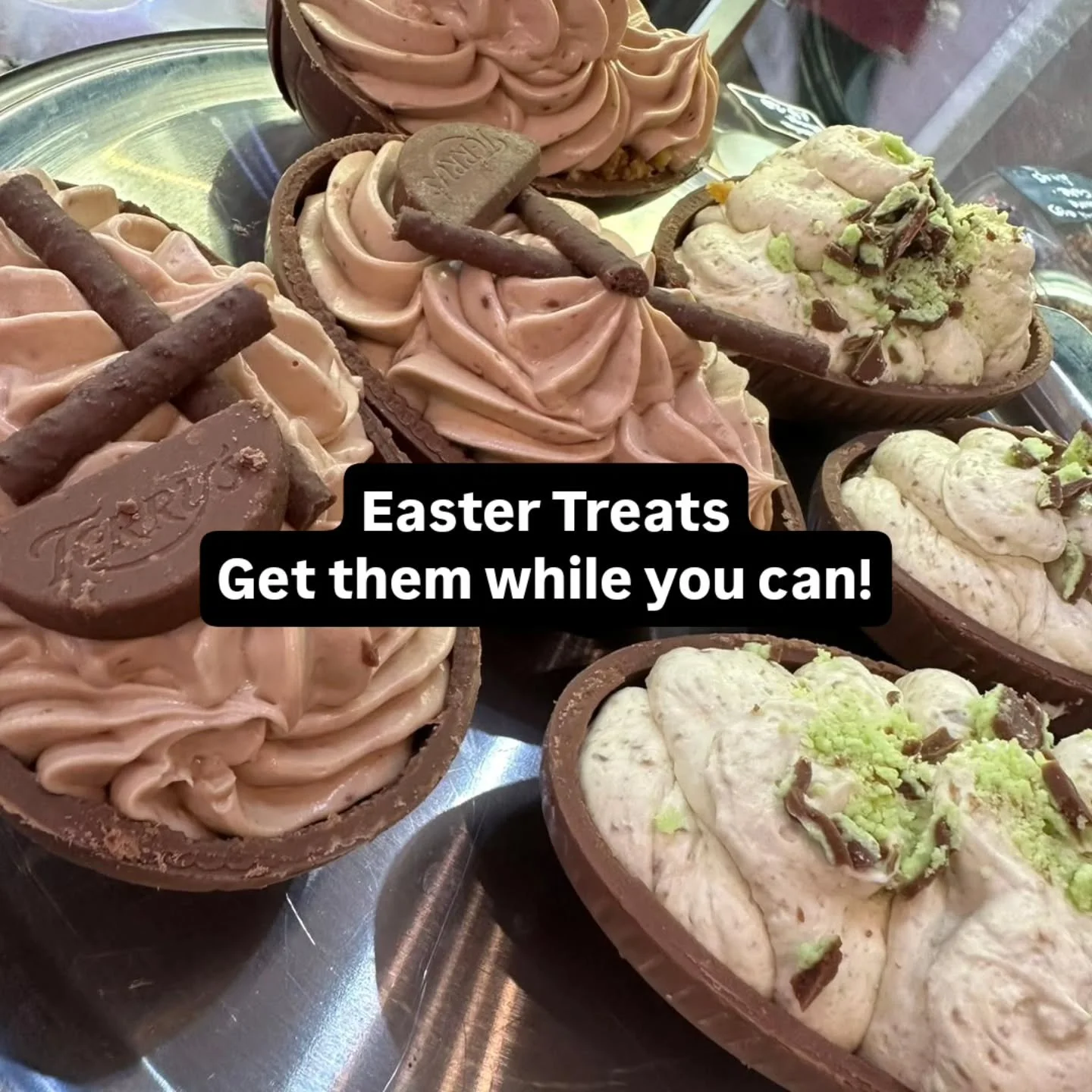 We have more flavours of Easter Egg Cheesecake ready for .....
Our latest makes are 
Mint Aero,
Biscoff,
Chocolate Orange, 
White Chocolate and Raspberry, 
Cadbury Mini Egg 
......and more to come

#sleaford #eastereggs #treats #Chocolate #marketsqua