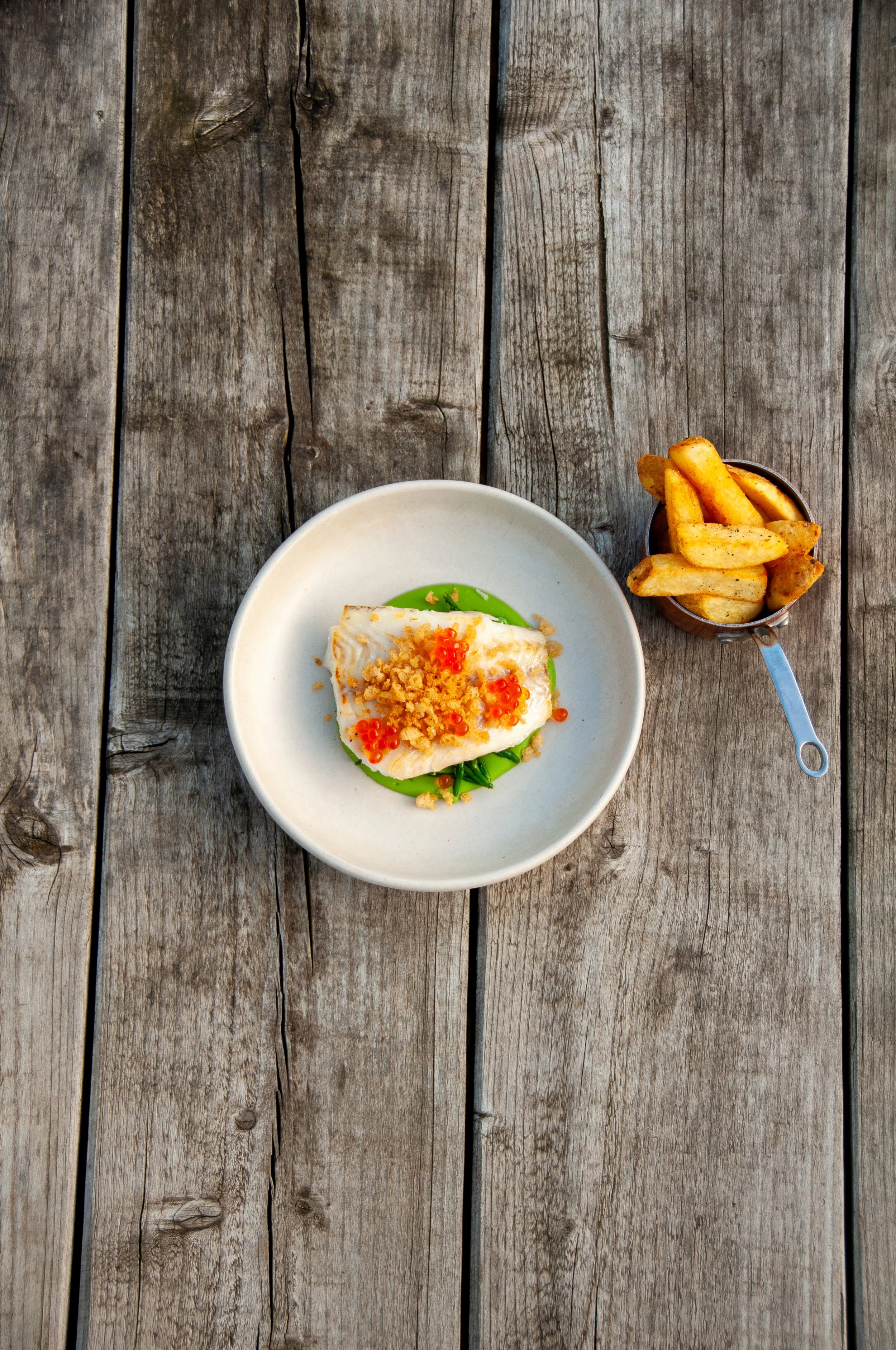 Smoked haddock, scraps, nori chips, samphire, peas
