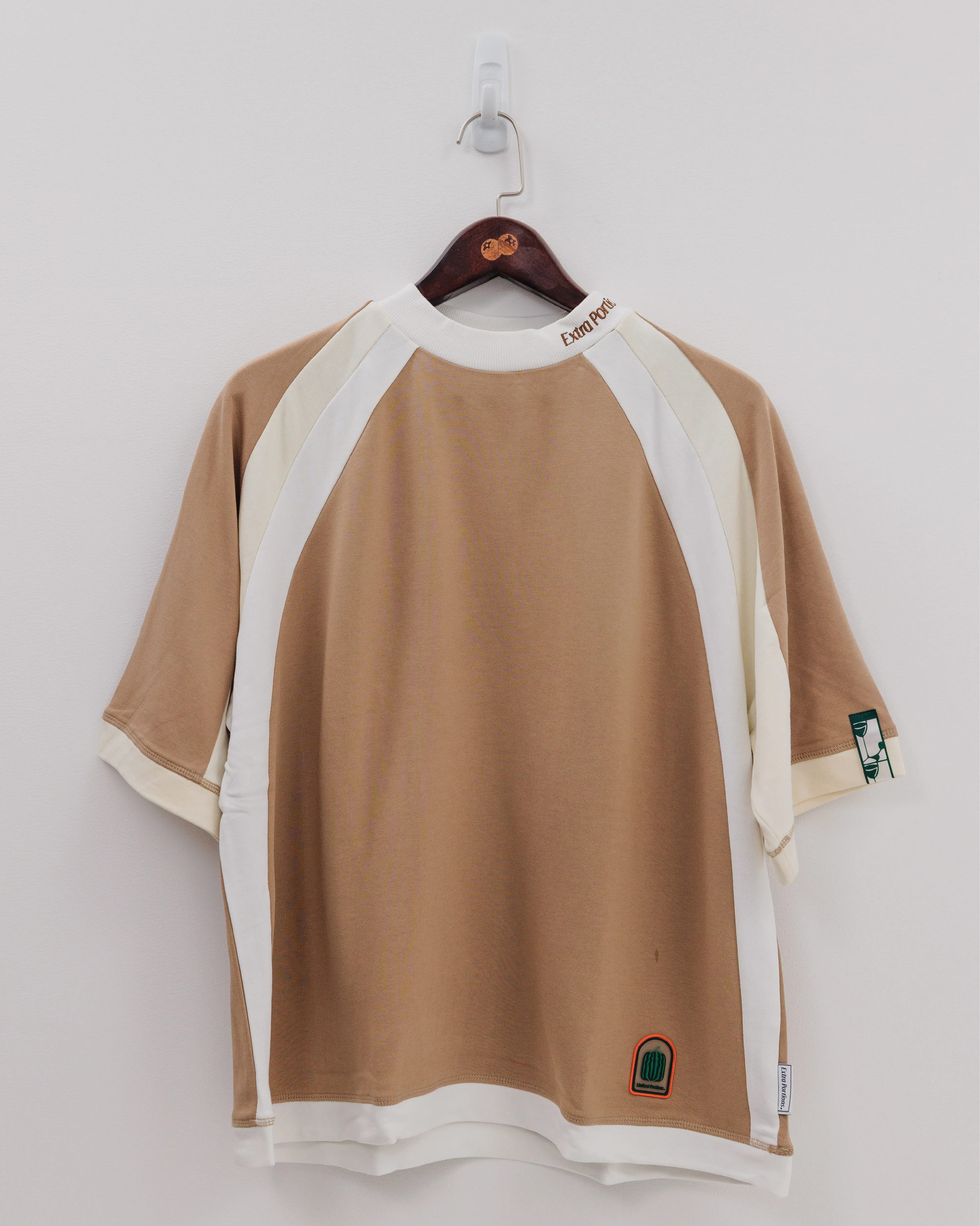 brown raglan 5.webp