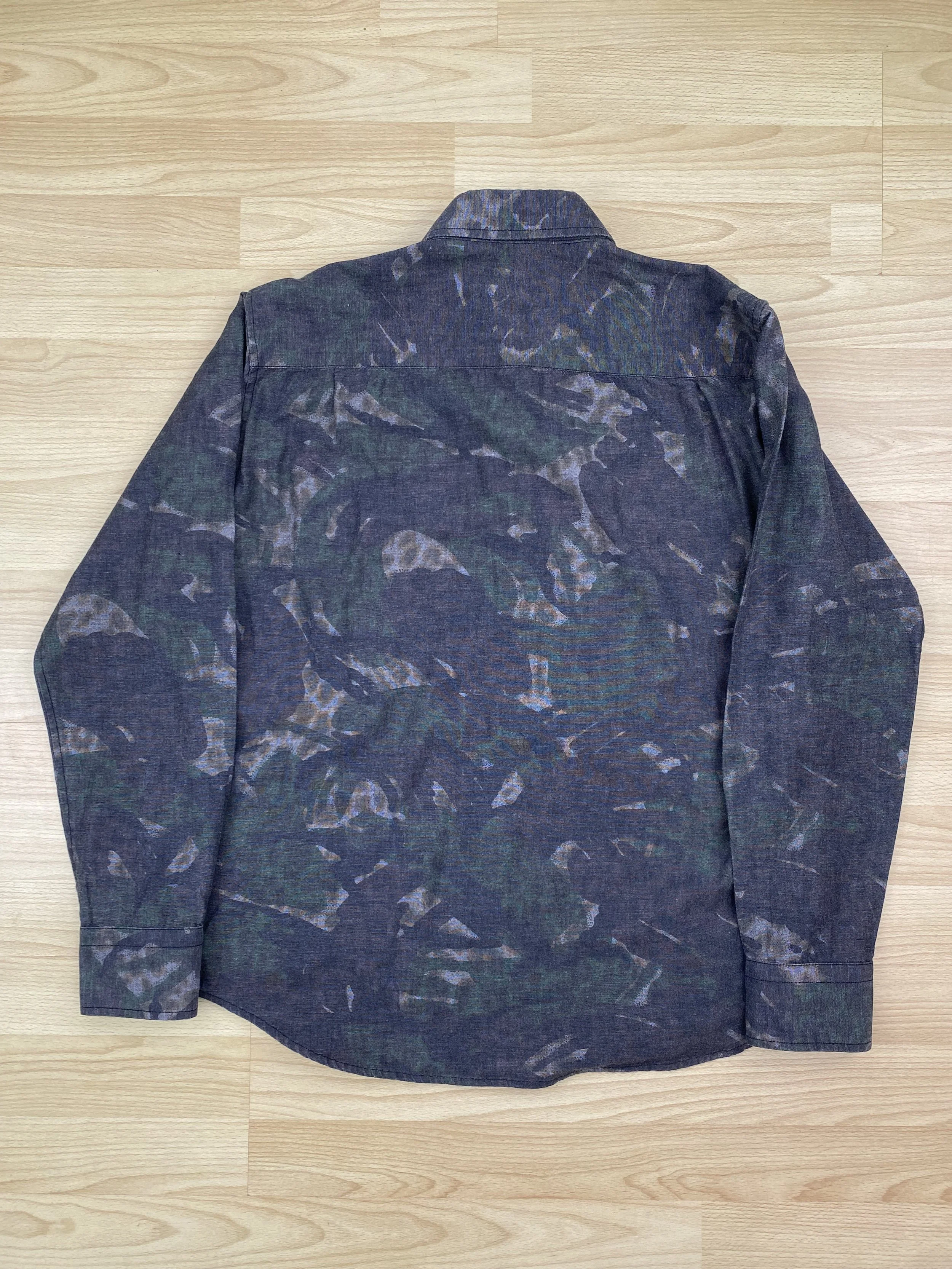 Stüssy deluxe  shirt sample back