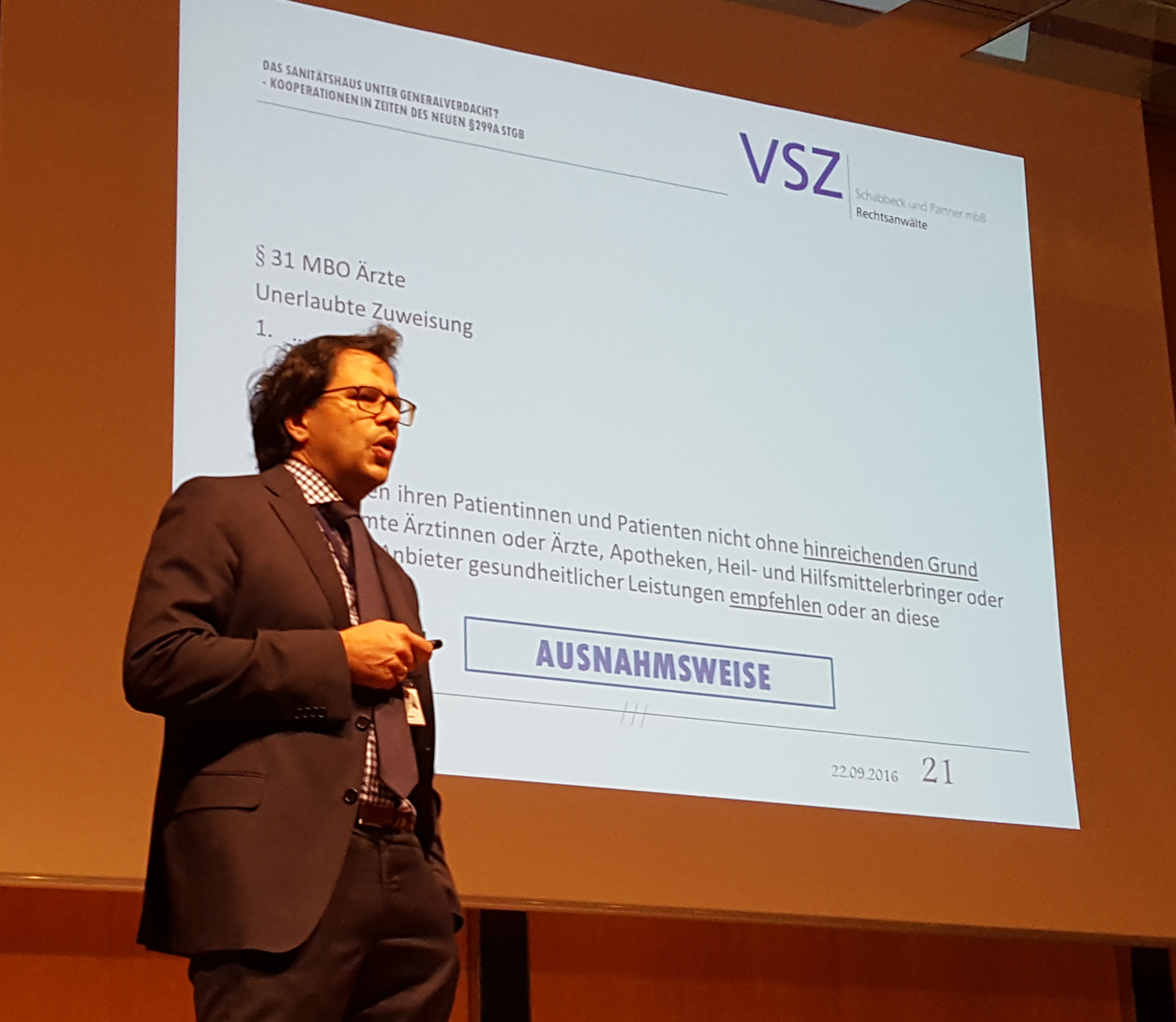 Rechtsanwalt Schabbeck zu § 299 a StGB auf dem 40. Jahreskongress der Deutschen Gesellschaft für Lymphologie e. V. in Hof.