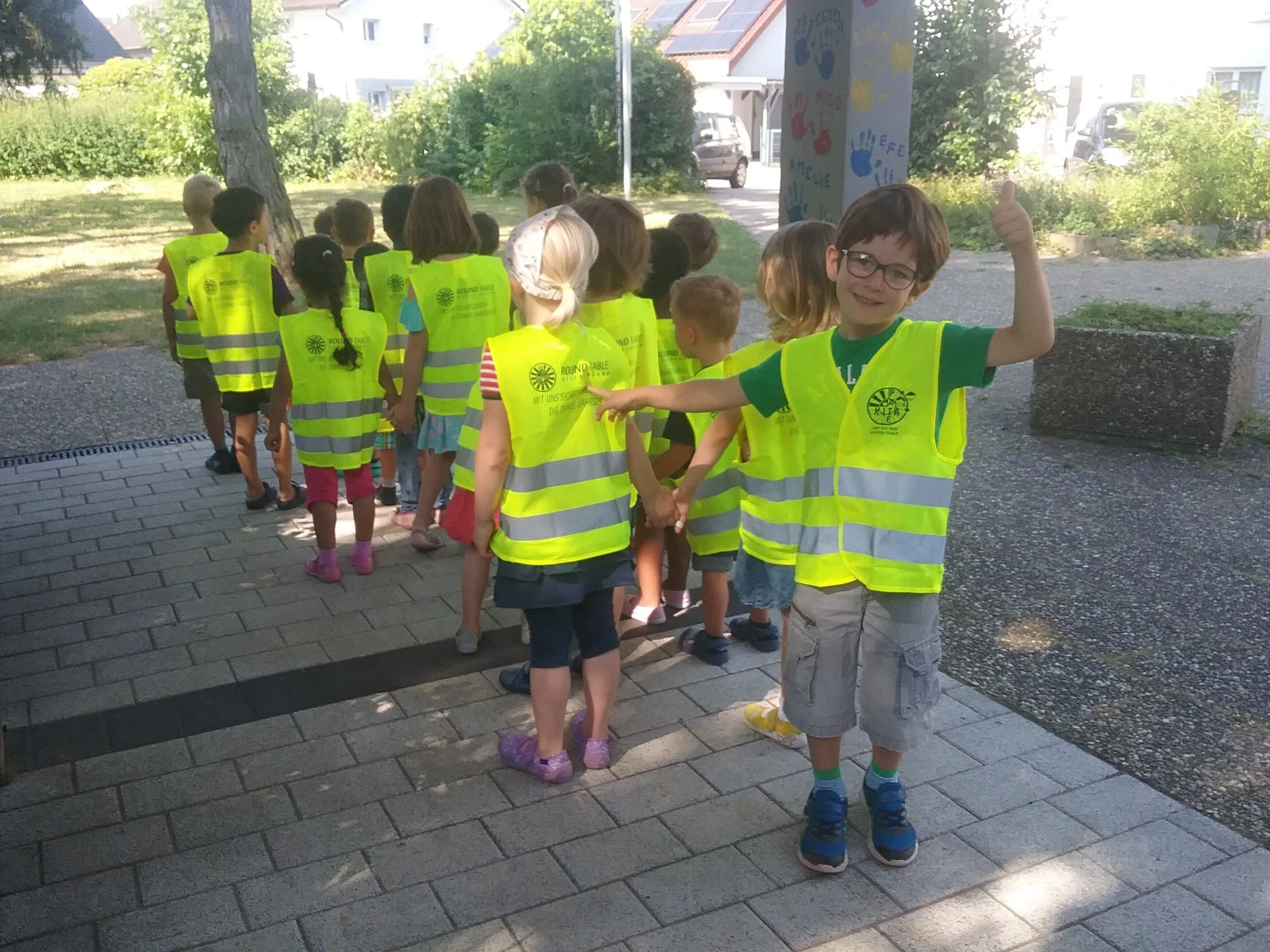 Sicherheitswesten für den Kindergarten St. Elisabeth 
