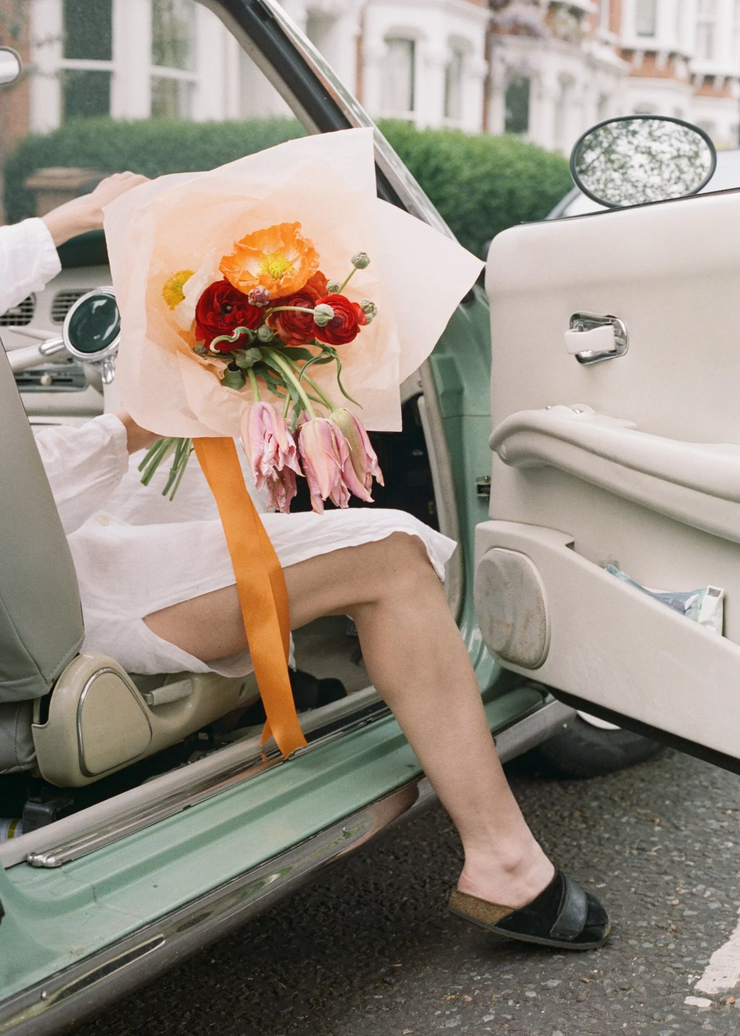 Croco Studio flower artist.