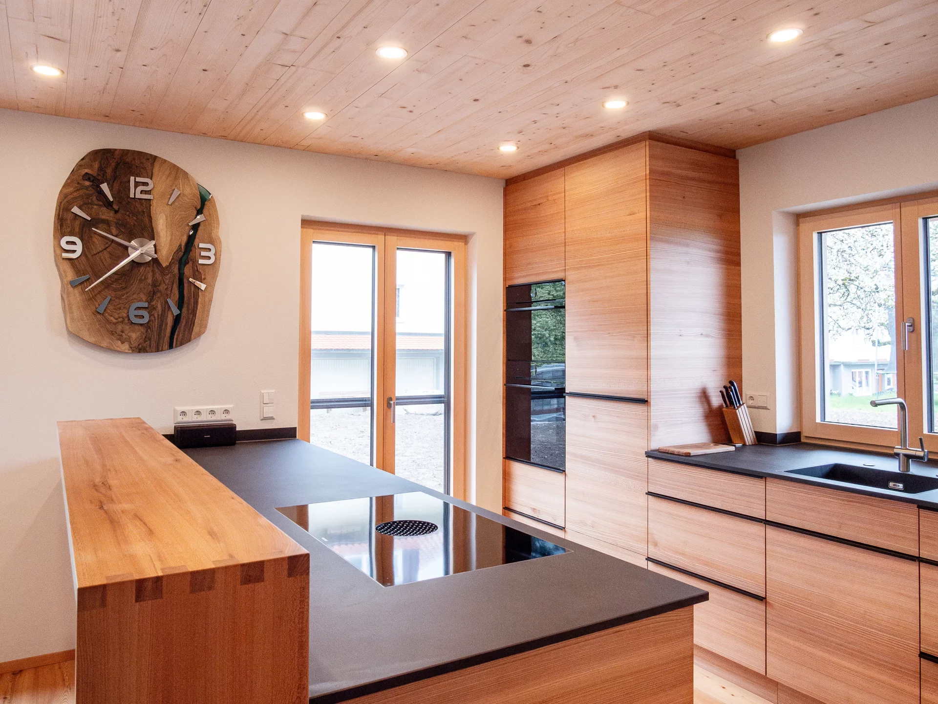 KÜCHE JULIA UND MICHAEL:&nbsp; ULME TRIFFT ULME