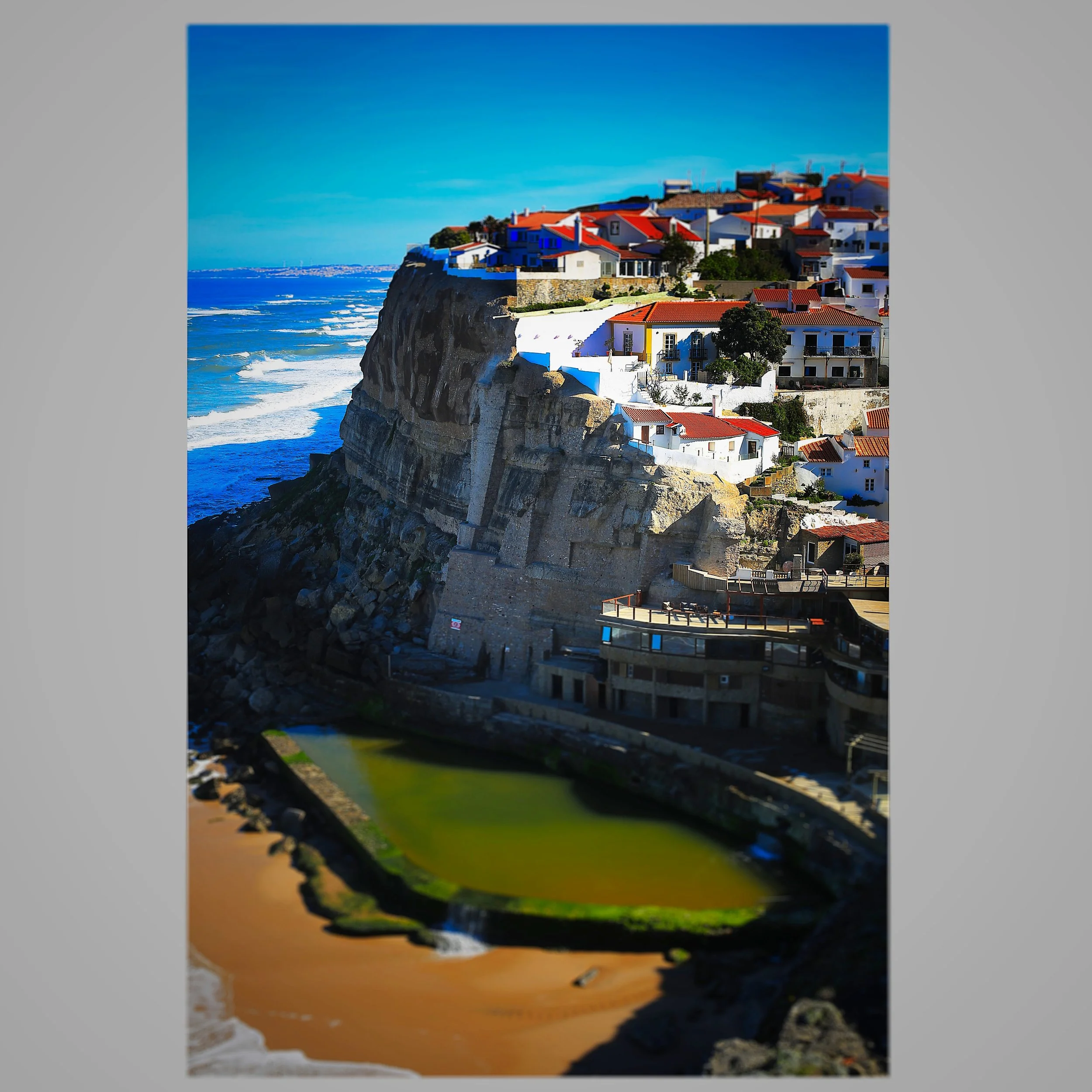 Chasing light where the cliffs meet the Atlantic 🌊🏘️
Whitewashed houses, crashing waves, and golden coastal shadows &mdash; every corner felt like a postcard on this photo walk.
📍 Portugal Coast
📸 Photo Walk Diaries
#PhotoWalk #CoastalViews #Port