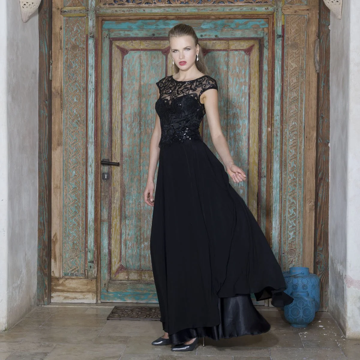 black-maxi-evening-dress.jpg