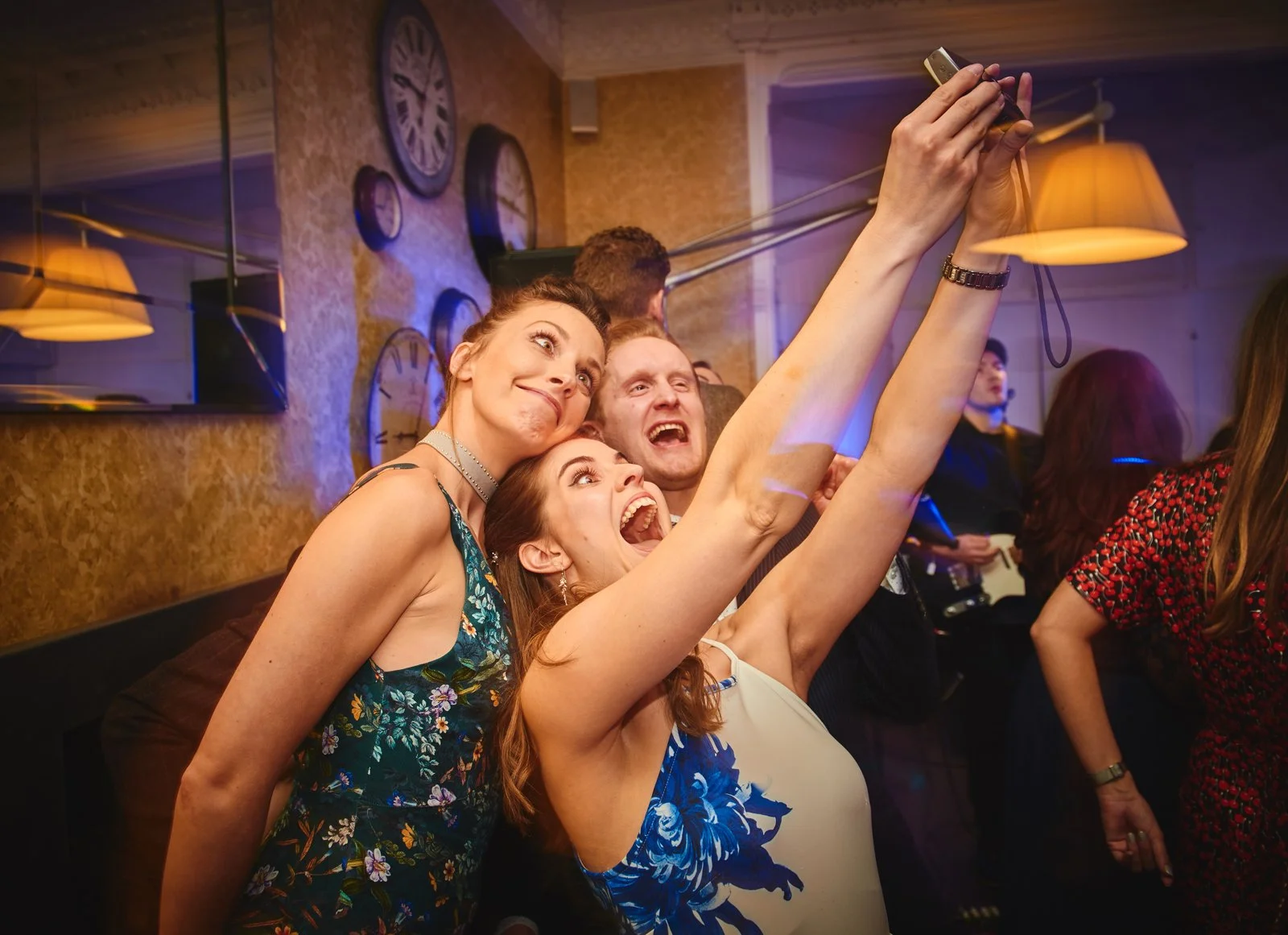 didsbury-house-hotel-manchester-dance-floor-wedding-photography-31.JPG