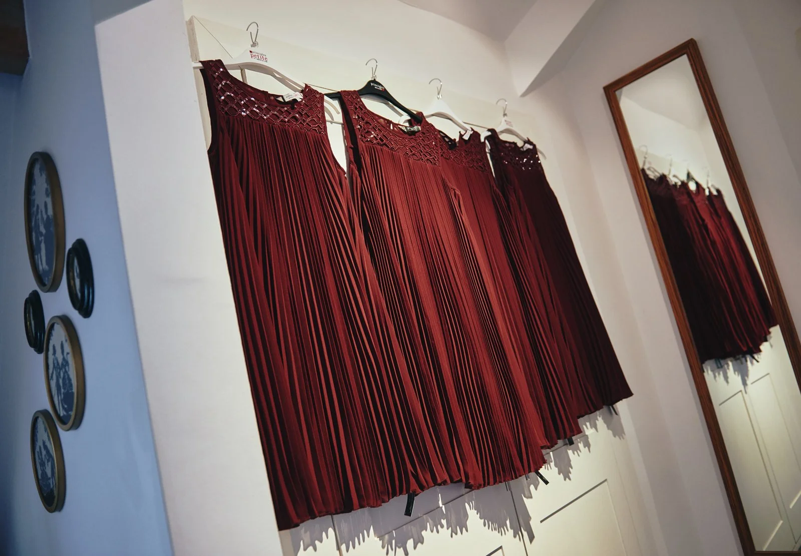 didsbury-house-hotel-manchester-wedding-room-detail-bride-detail-1.JPG