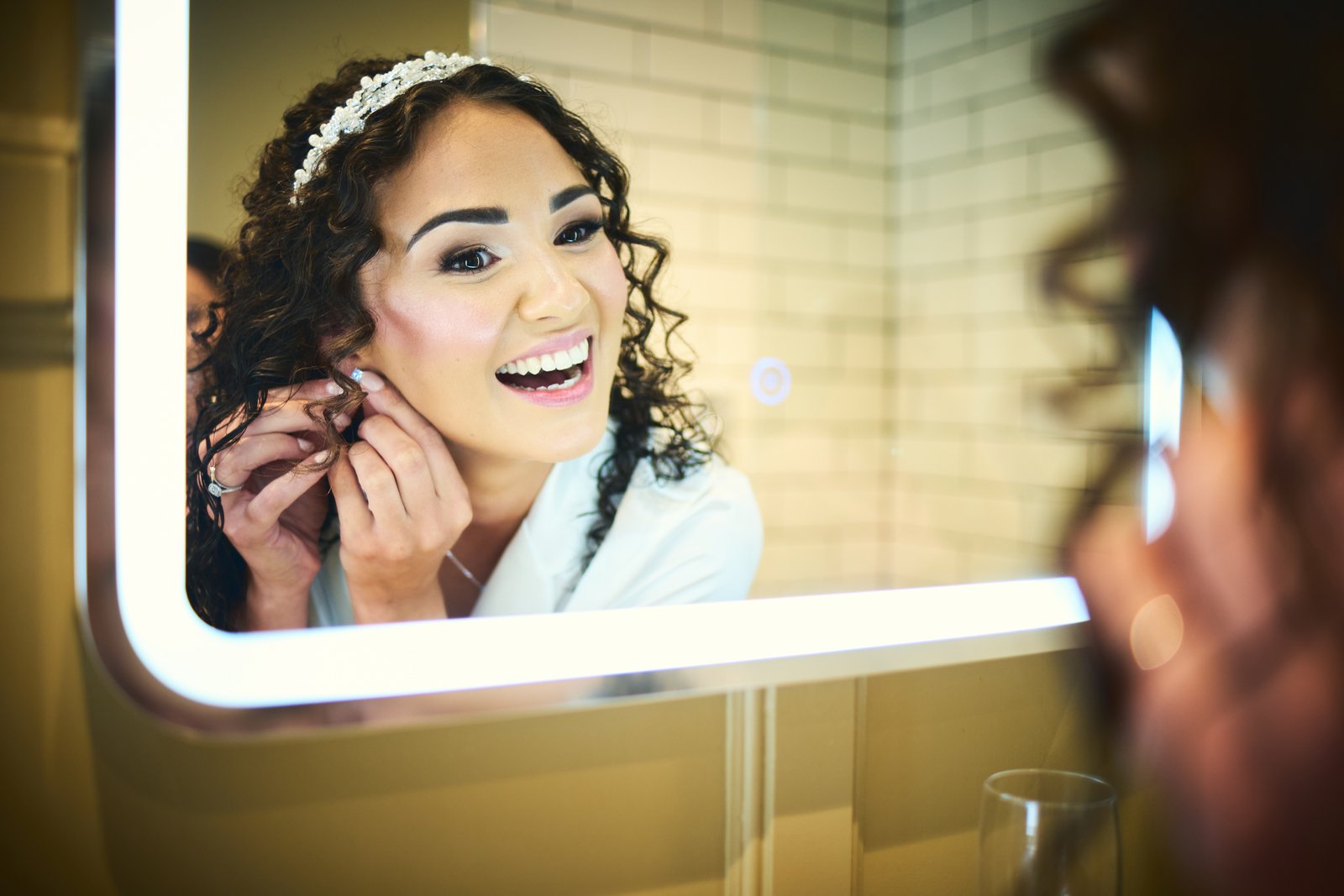 whitley-hall-hotel-sheffield-wedding-photographer-bride-bridesmaids-getting-ready 209.JPG
