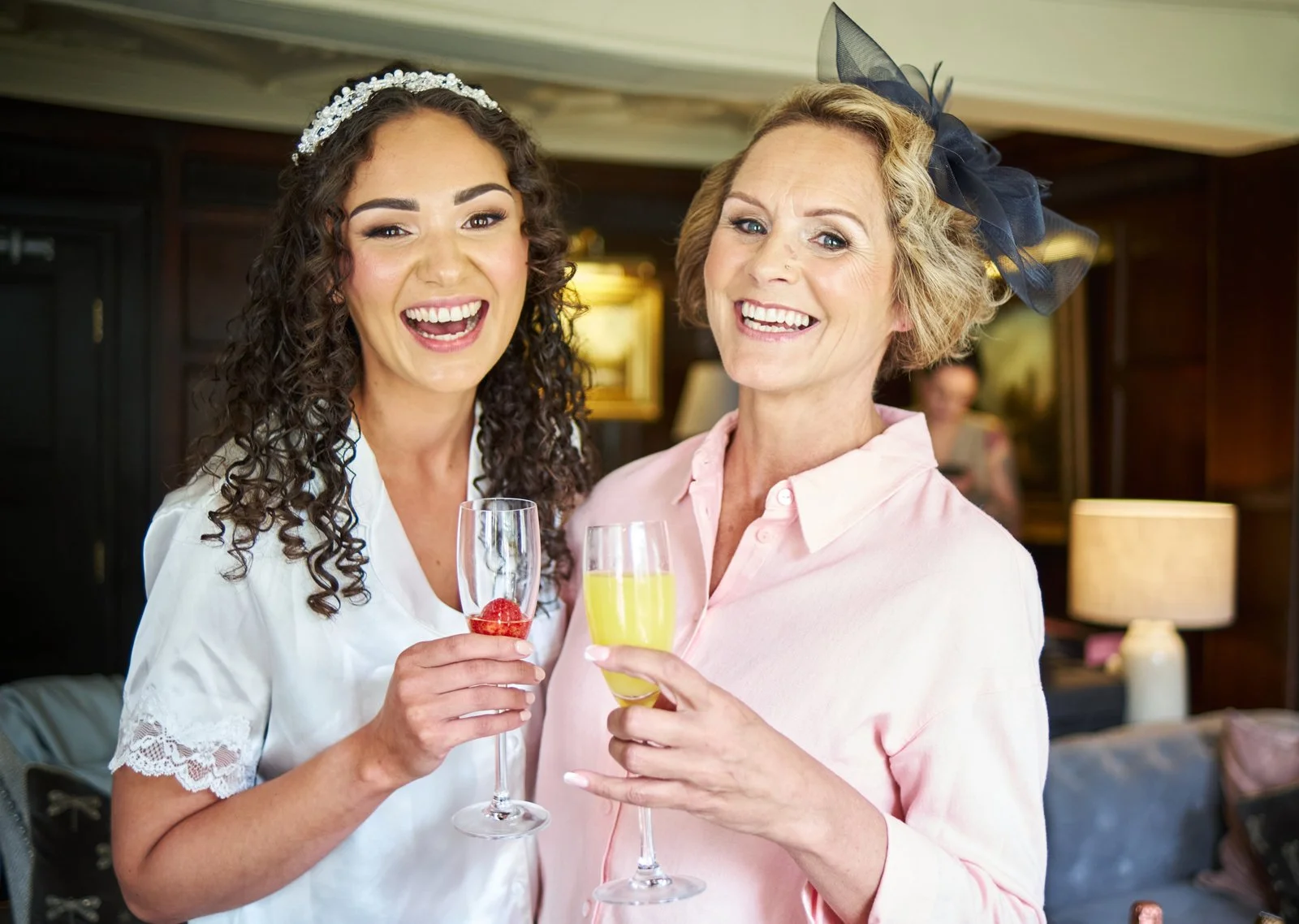 whitley-hall-hotel-sheffield-wedding-photographer-bride-bridesmaids-getting-ready 198.JPG