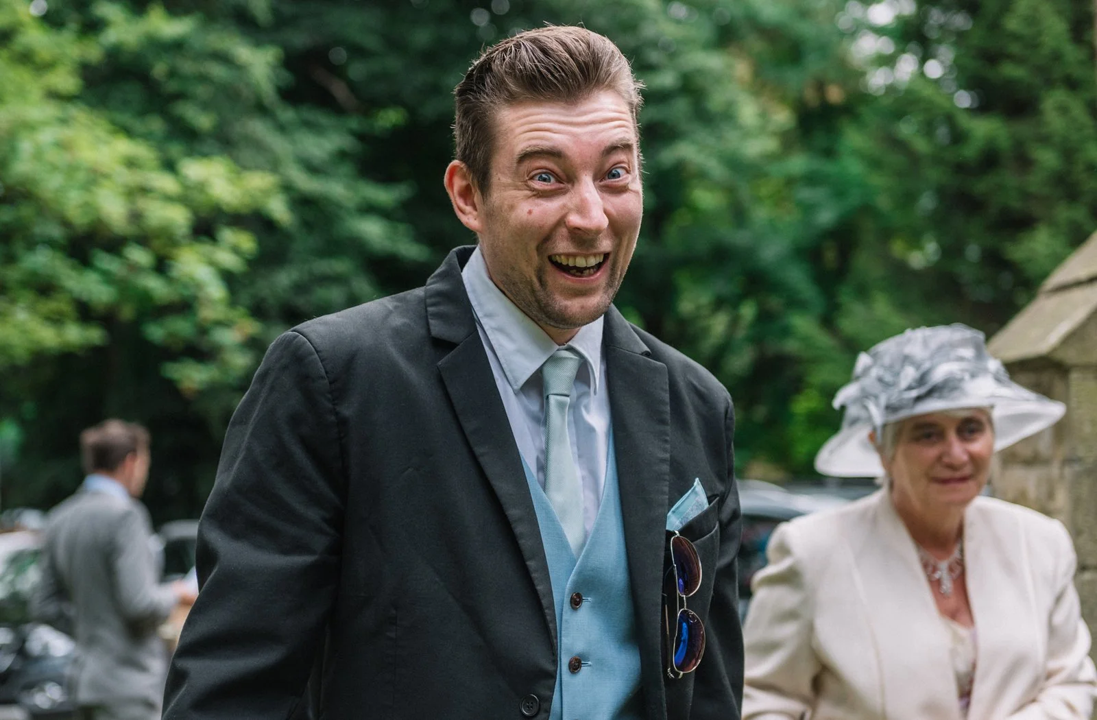 whalley-range-manchester-wedding-photographer-guests-arriving-ceremony-740.JPG
