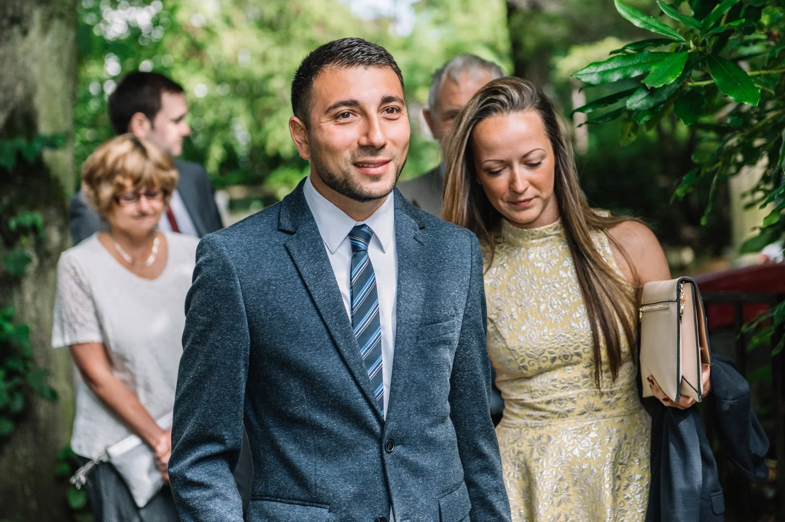 whalley-range-manchester-wedding-photographer-guests-arriving-ceremony-763.JPG