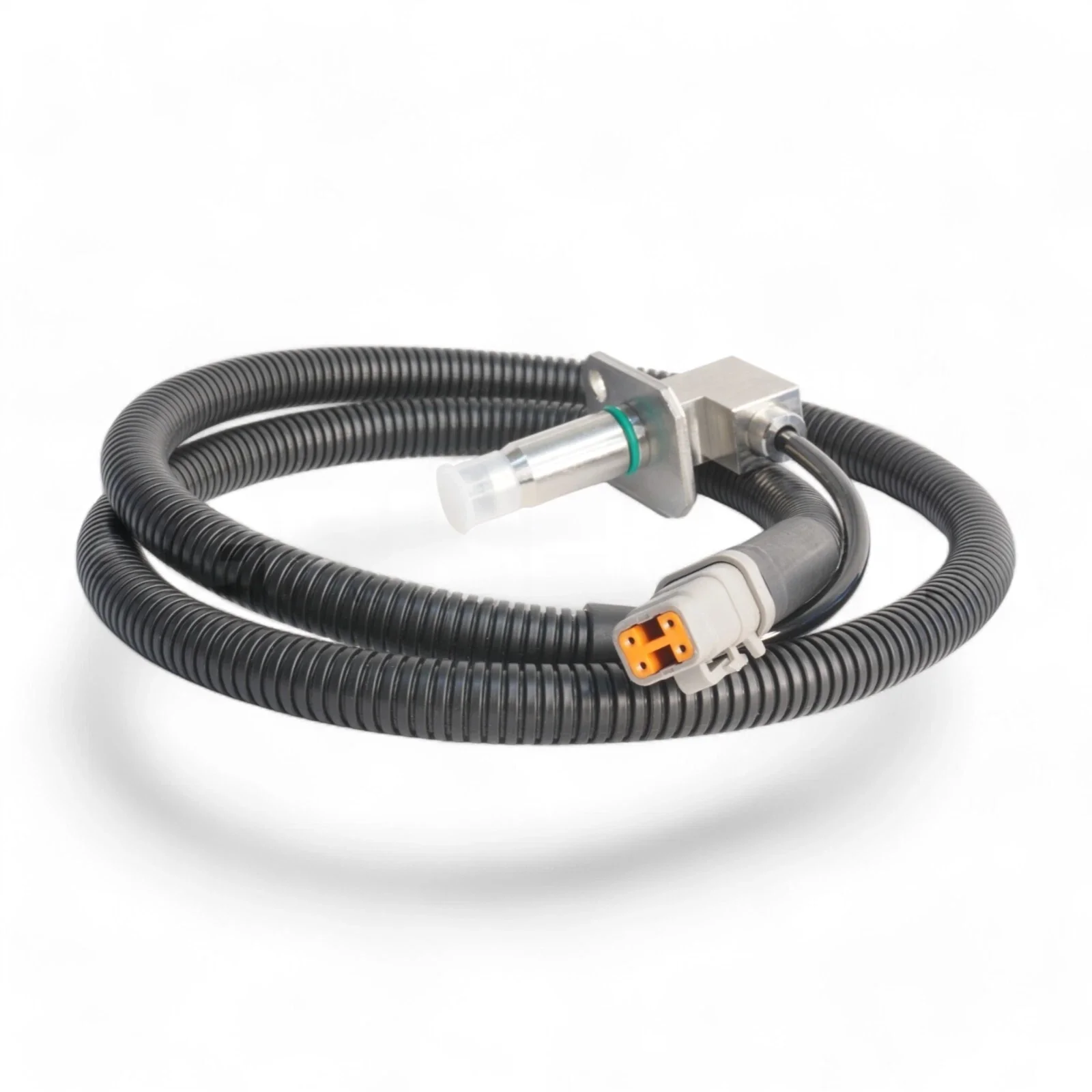 Cabo de máquina, com conexão elétrica e tubo de entrada de ar, em fundo branco.