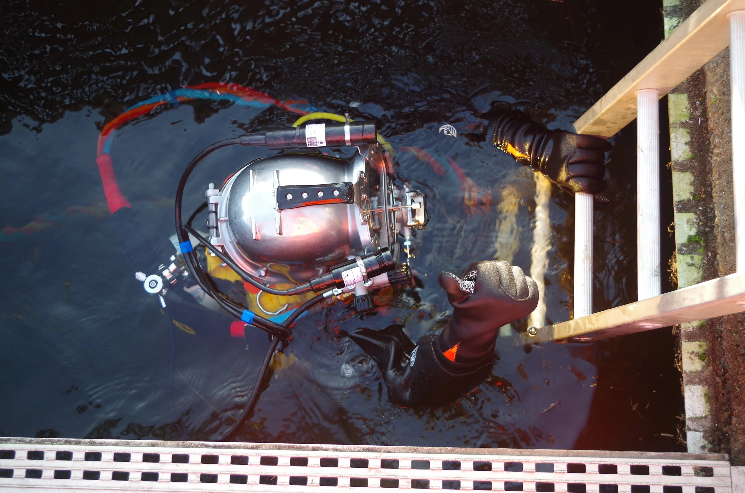 Pre-dive checks 'complete'