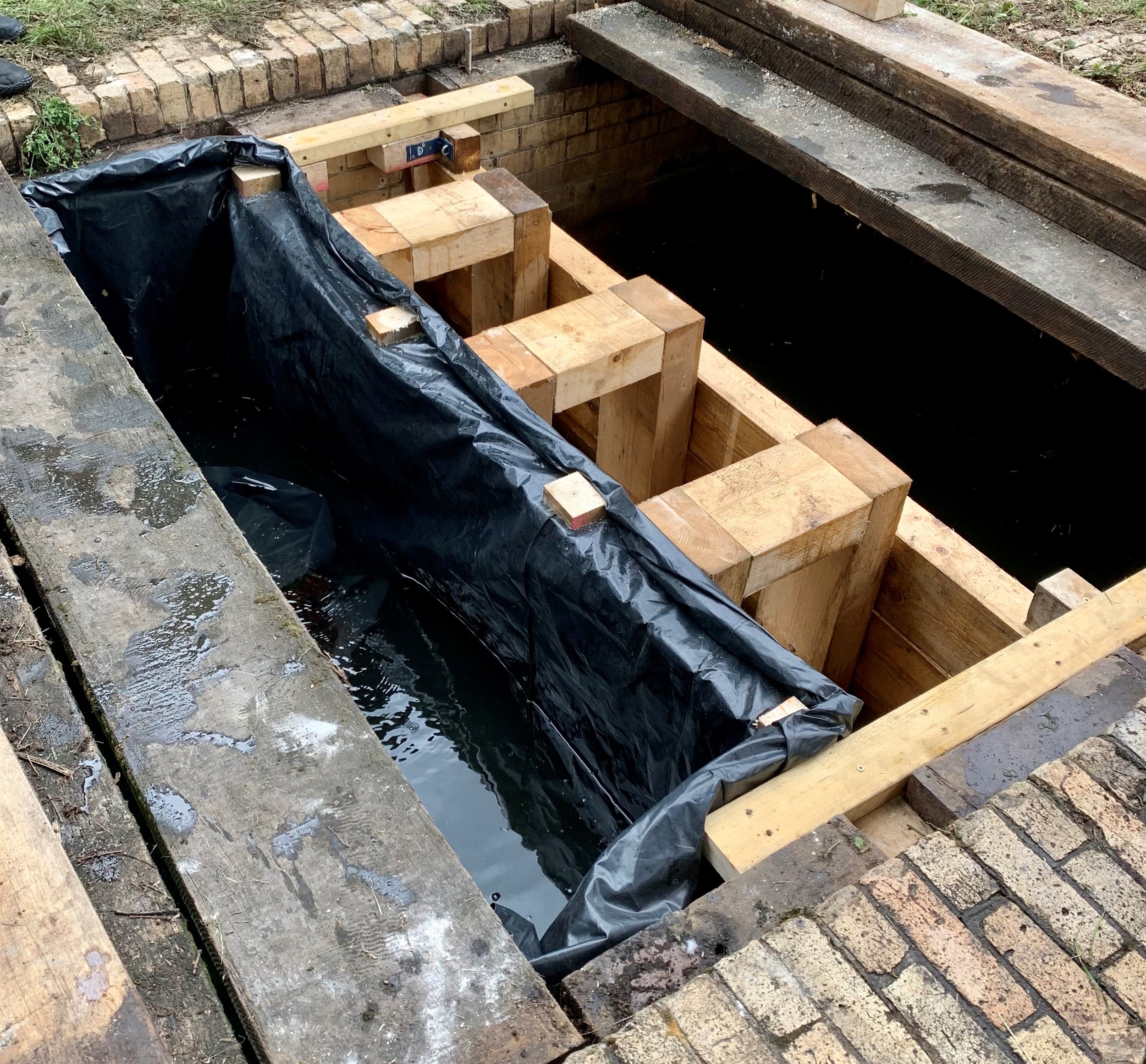 Secondary isolation stop log installation. We dive survey, install, monitor, fabricate and remove