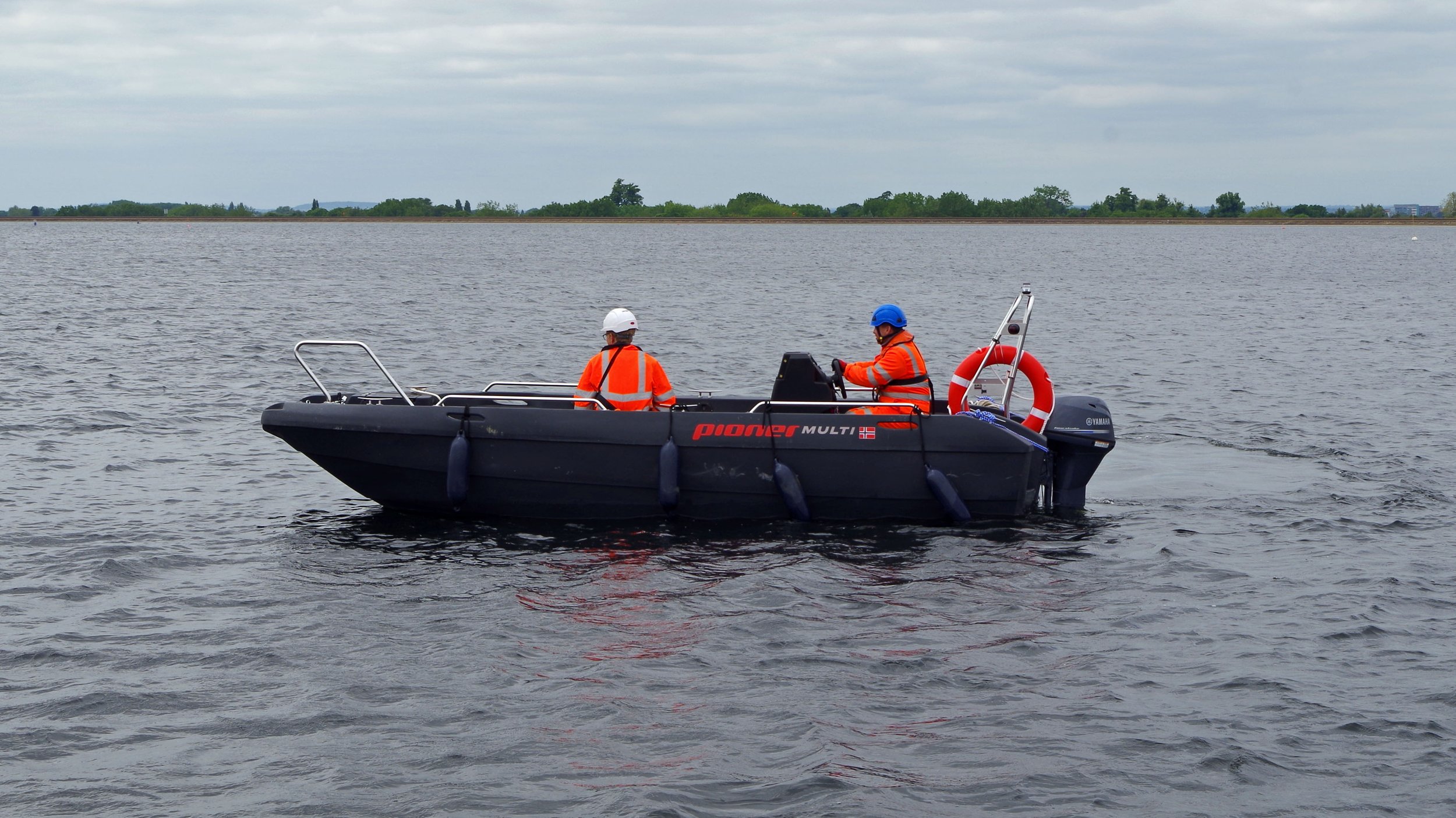 Safety boat support at work 