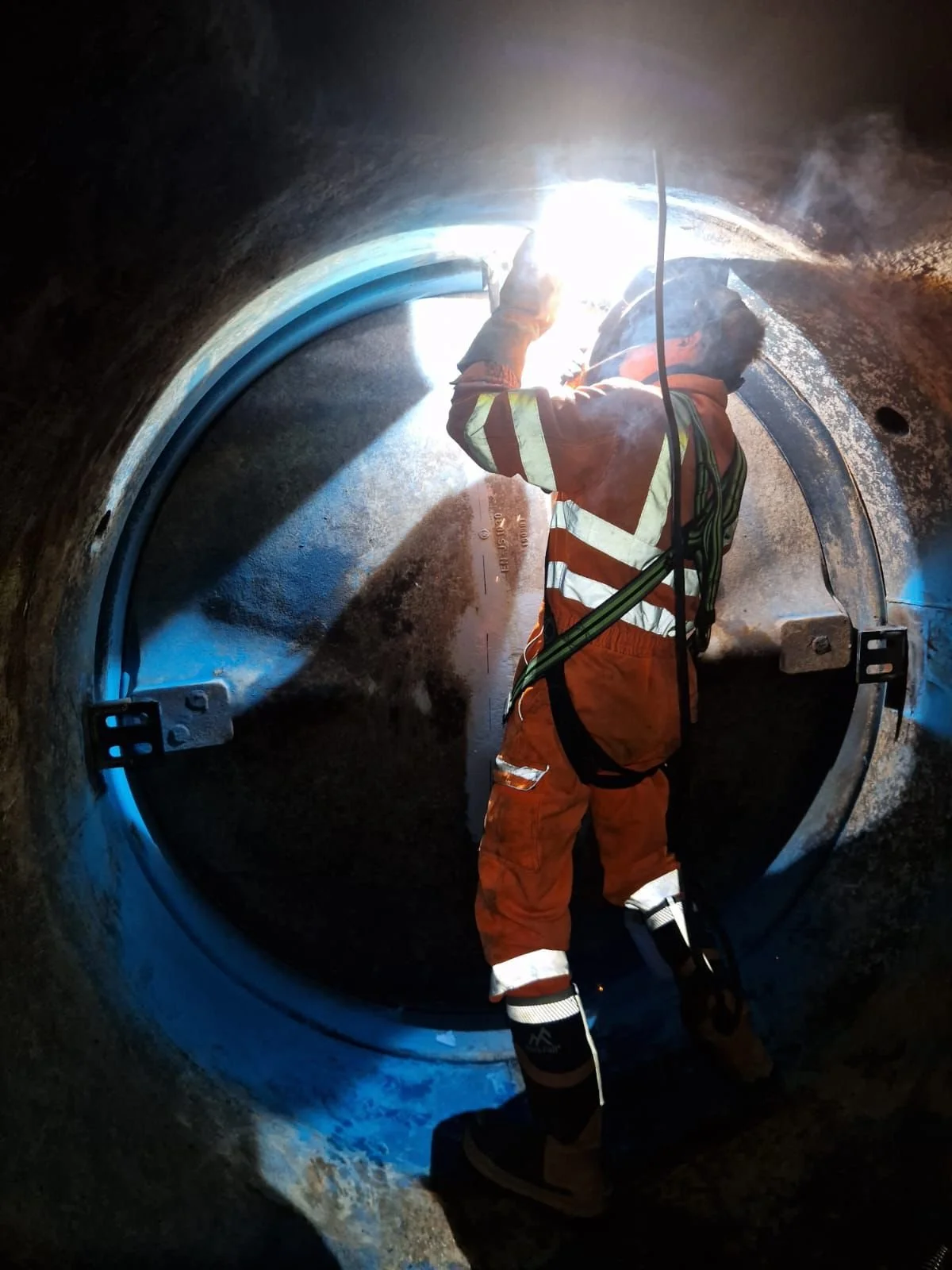 Confined space welding up to 100m into any tunnels, flooded and dry