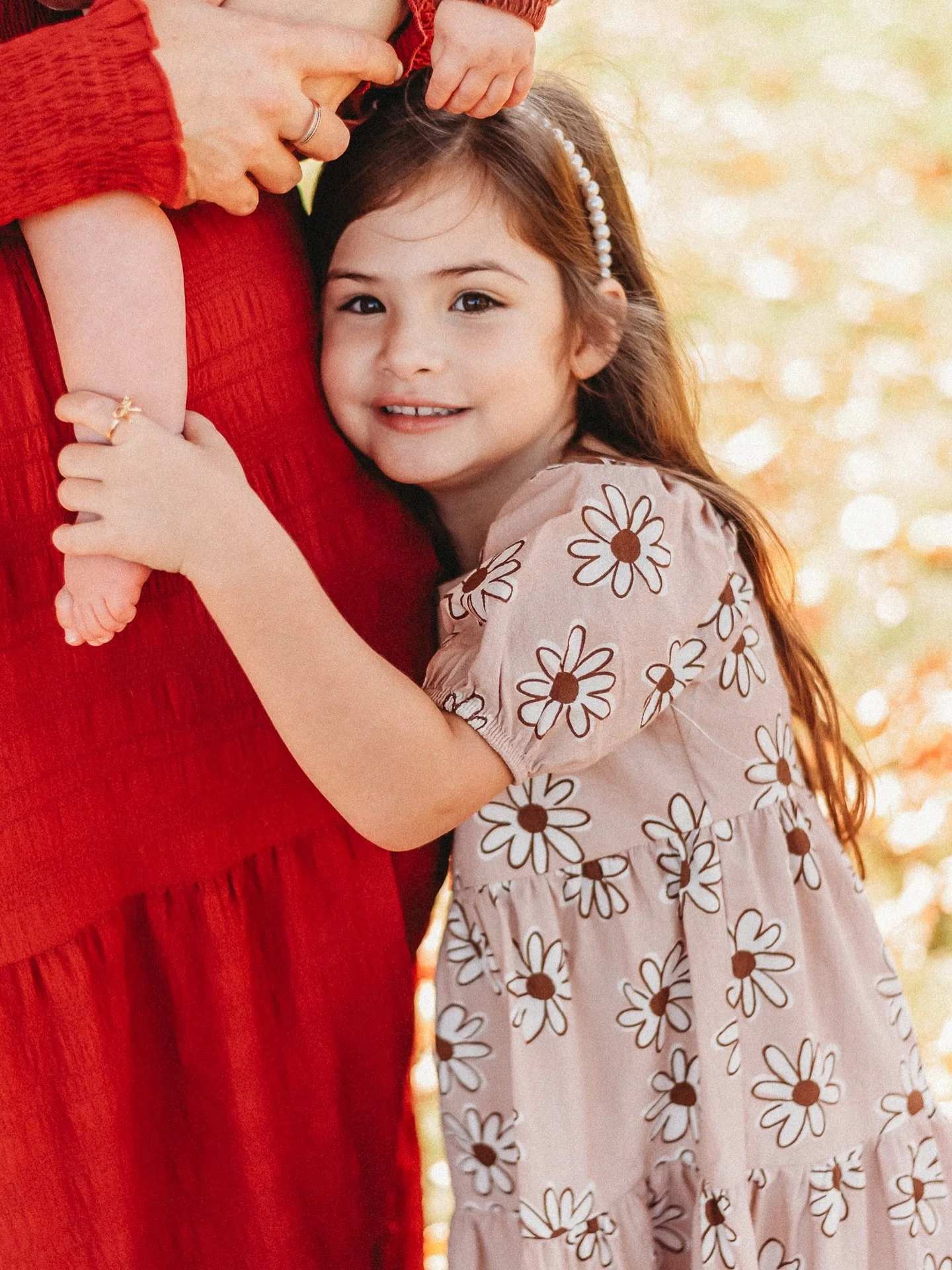 Fall season 🍂🍁 #fallminisessions #fallphotography #amandaadamsphotography #bostonphotographer #fallfamilyphotos