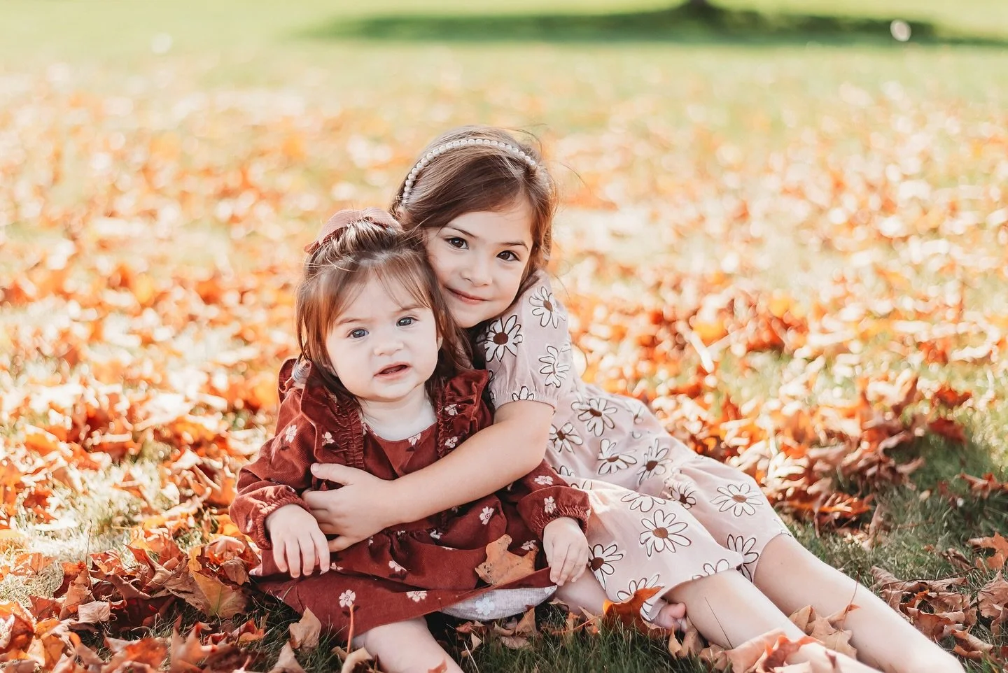 Sisters 🍁🪴🍂 #fall #fallphotoshoot #bostonphotographer