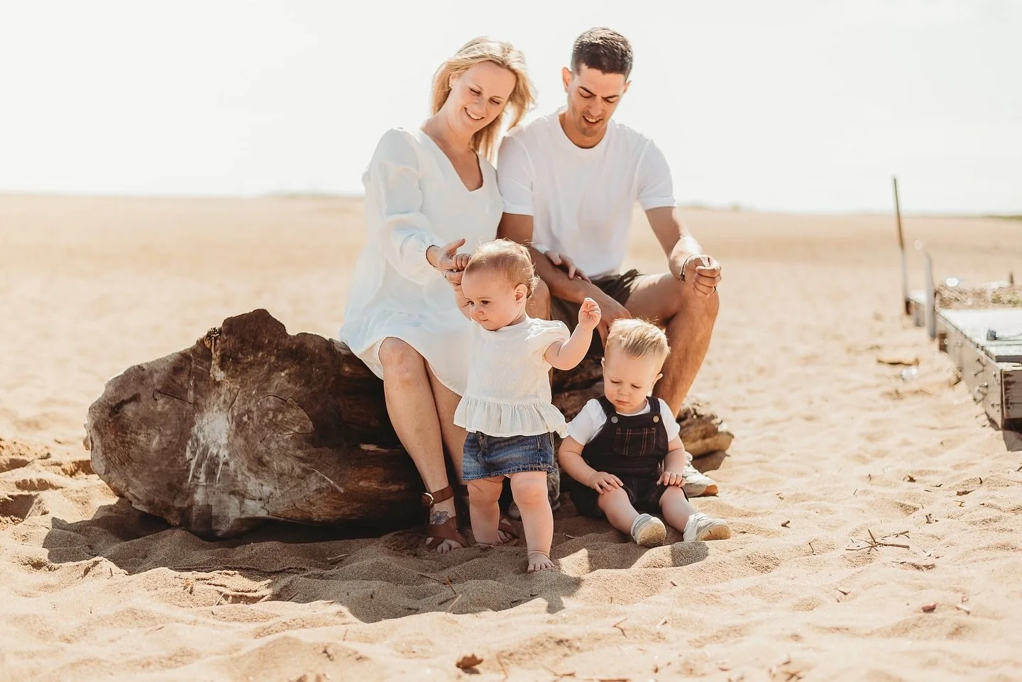 Family beach sessions will never get old 🌊☀️💖