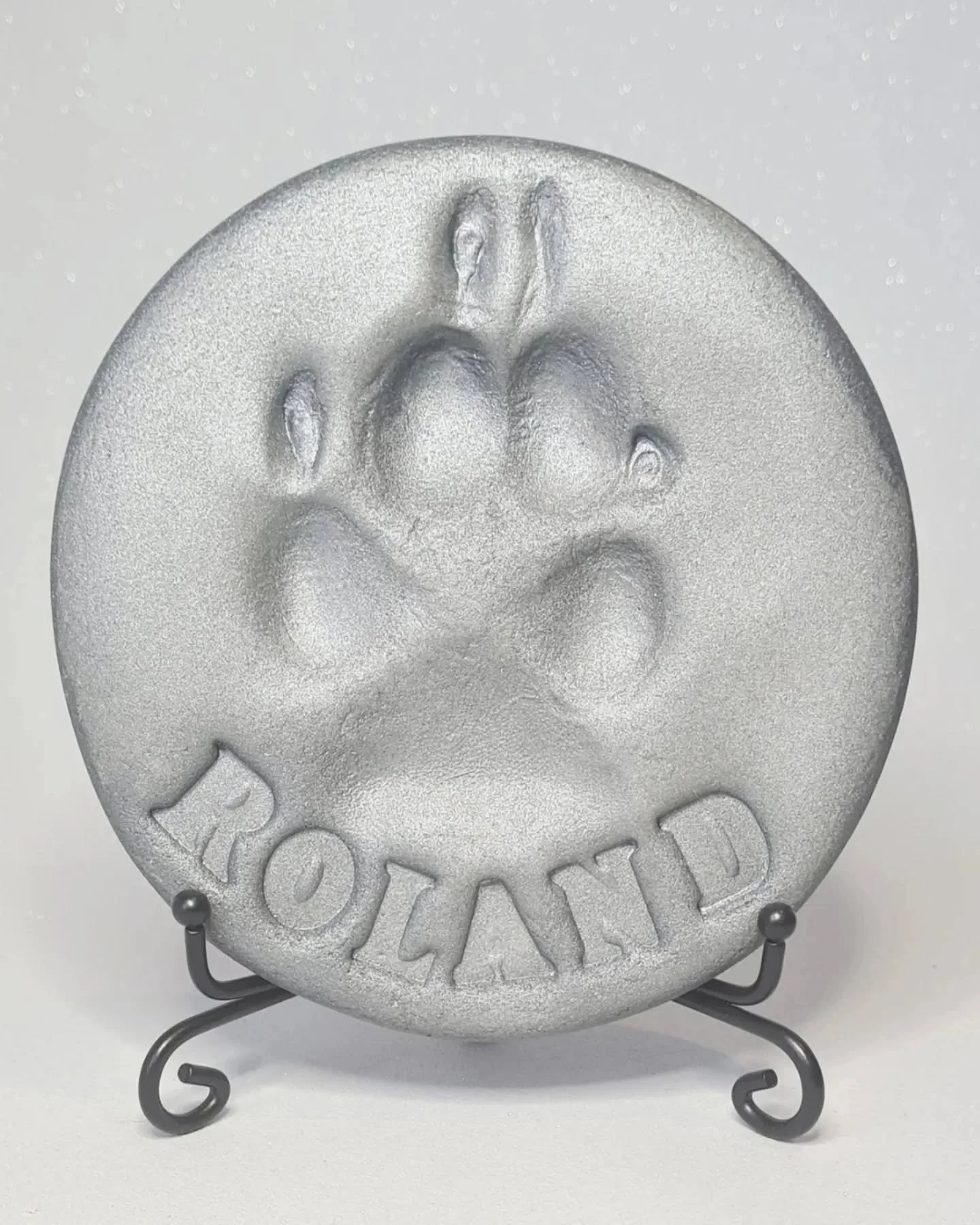 🎄✨ Missed our guaranteed Christmas deadline for 3D casts? Don&rsquo;t worry &mdash; our impressions are still available and have a faster turnaround!
They look gorgeous on the Christmas tree or displayed all year round. 🌟
🐾 And yes &mdash; we also