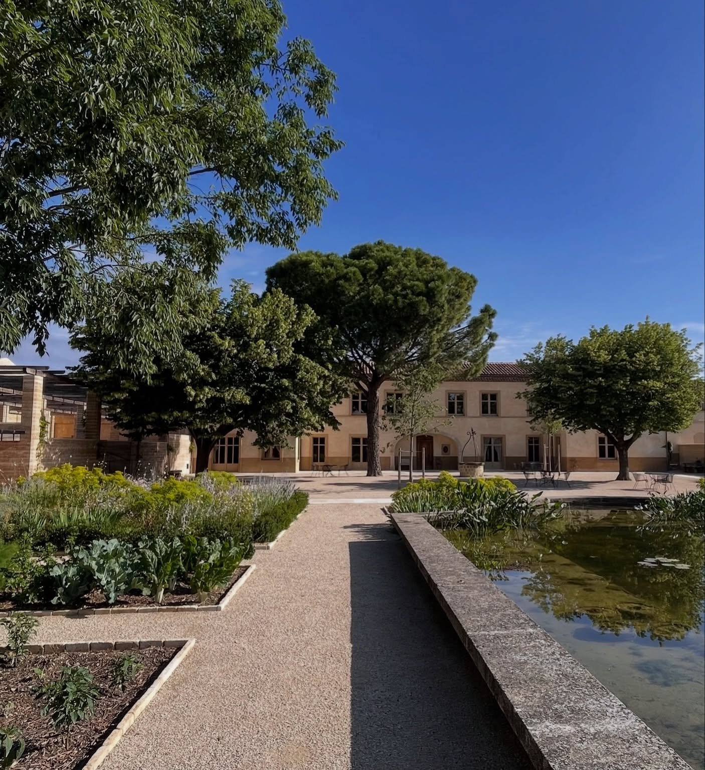 Immerse yourself in the world of fine wine with Epic Journeys &mdash; a bespoke experience designed for true wine lovers. Meet iconic winemakers at historic estates, savour exceptional vintages in private cellars, and exquisite dining at the region&r