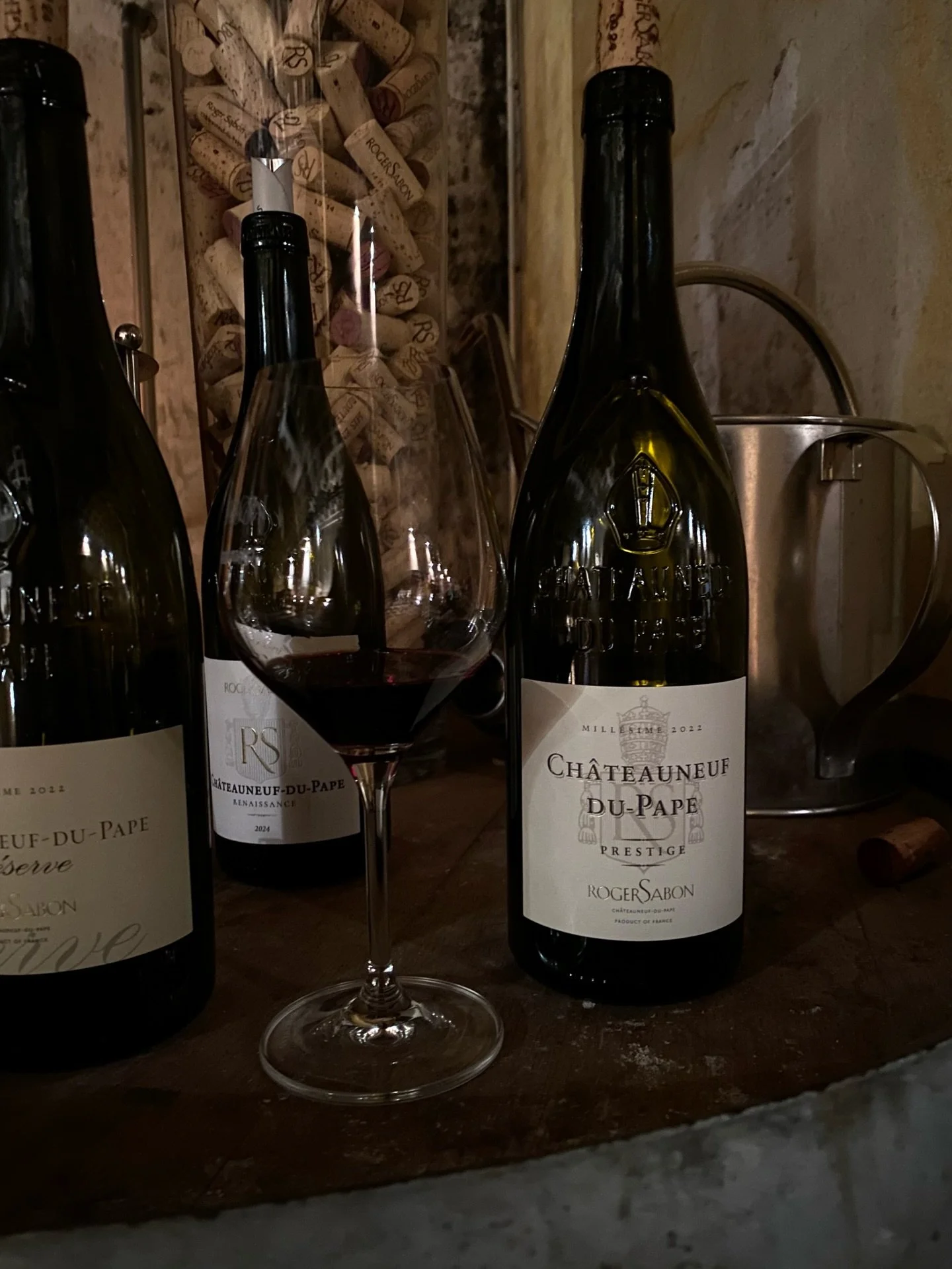 A journey through the Rh&ocirc;ne, one bottle at a time🍇 Honoured to taste the spirit of these exceptional estates! 

@roger.sabon @chateaulanerthe @domaine_des_bosquets @domainepegau @chateaudebeaucastel @lameregermainechateauneuf 

🔗 Want to expe