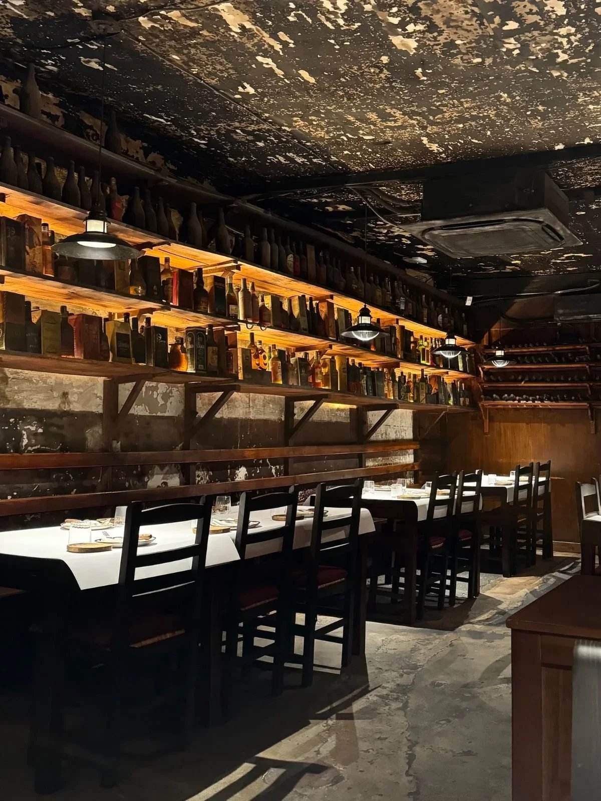 everywhere-we-ate-in-san-sebastian-casa-julian-interior.jpeg.webp
